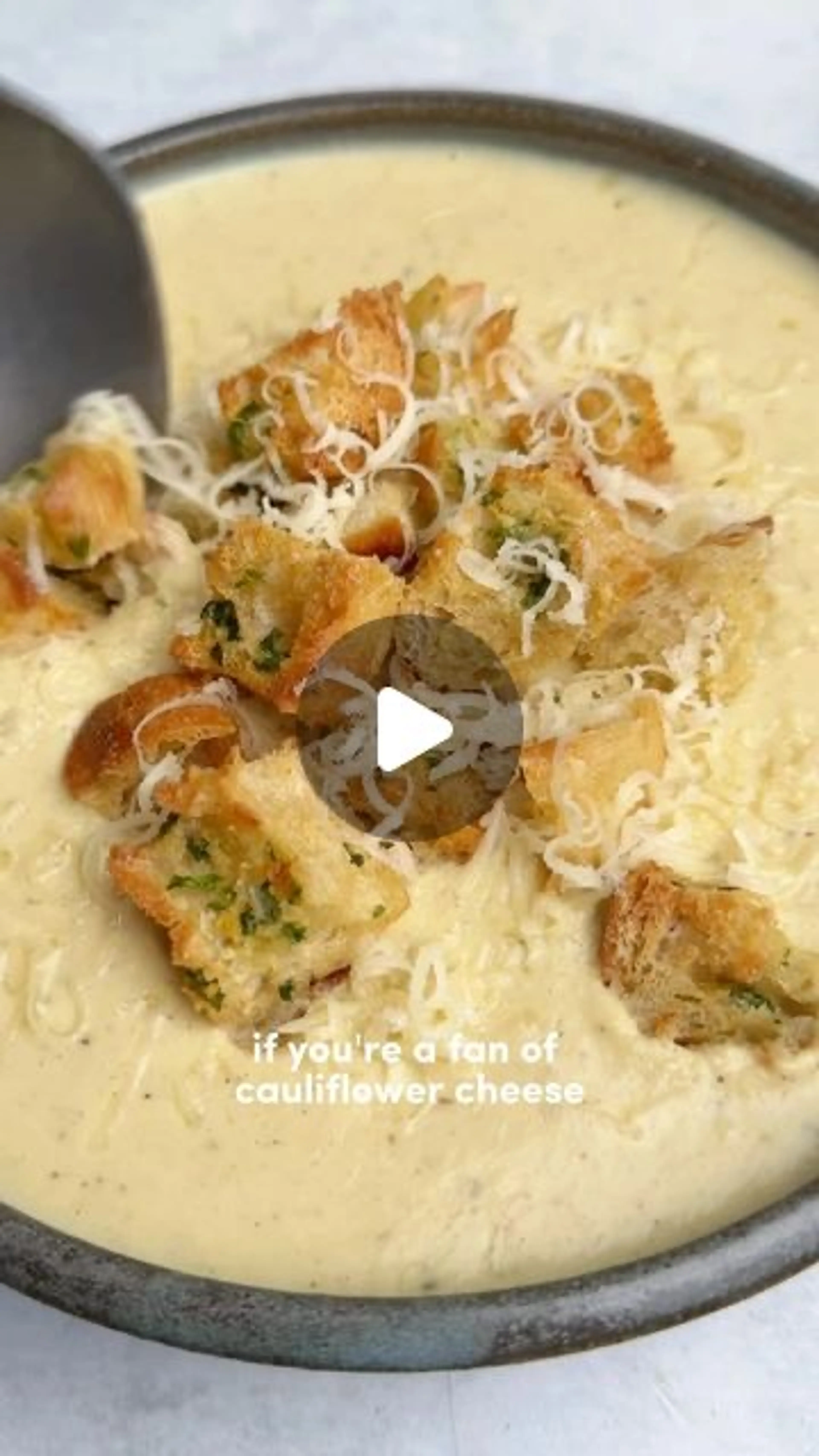 Cauliflower ‘cheese’ Soup