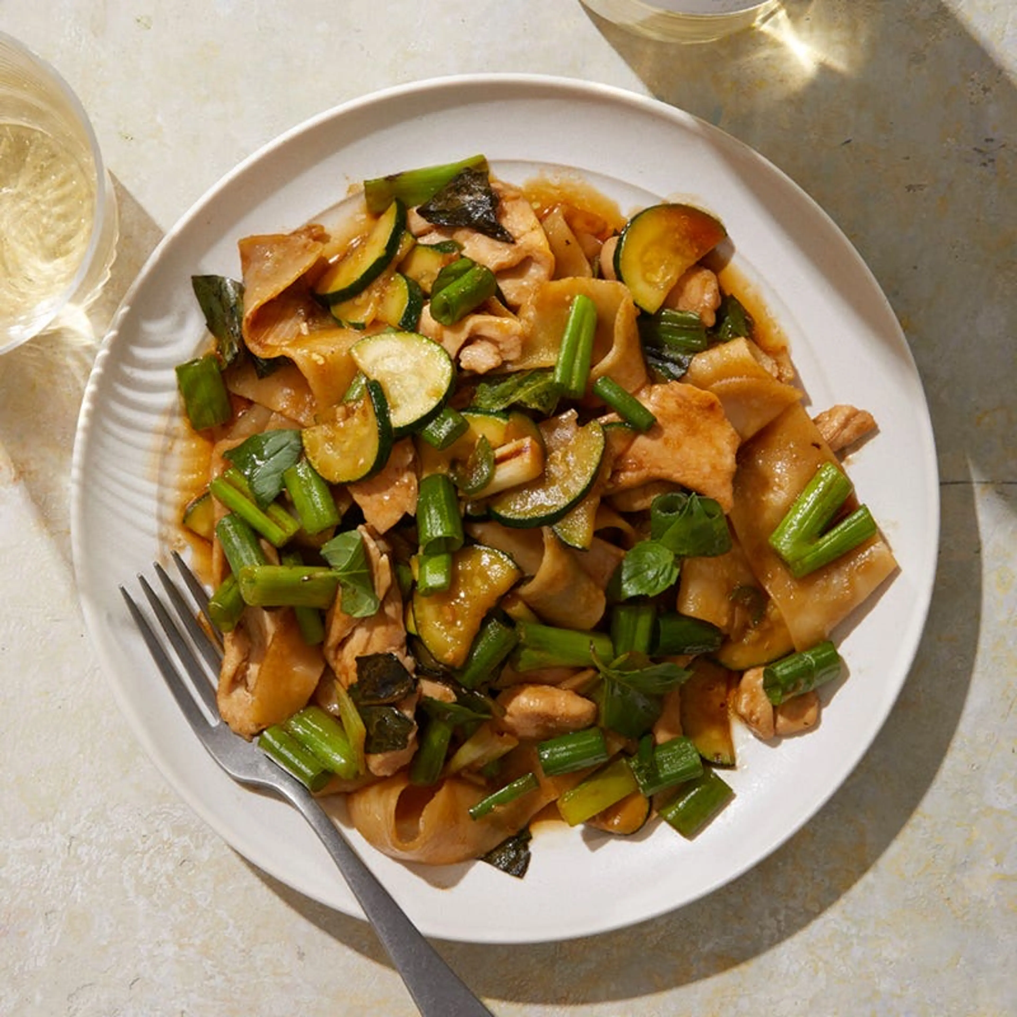 Drunken noodles with chicken