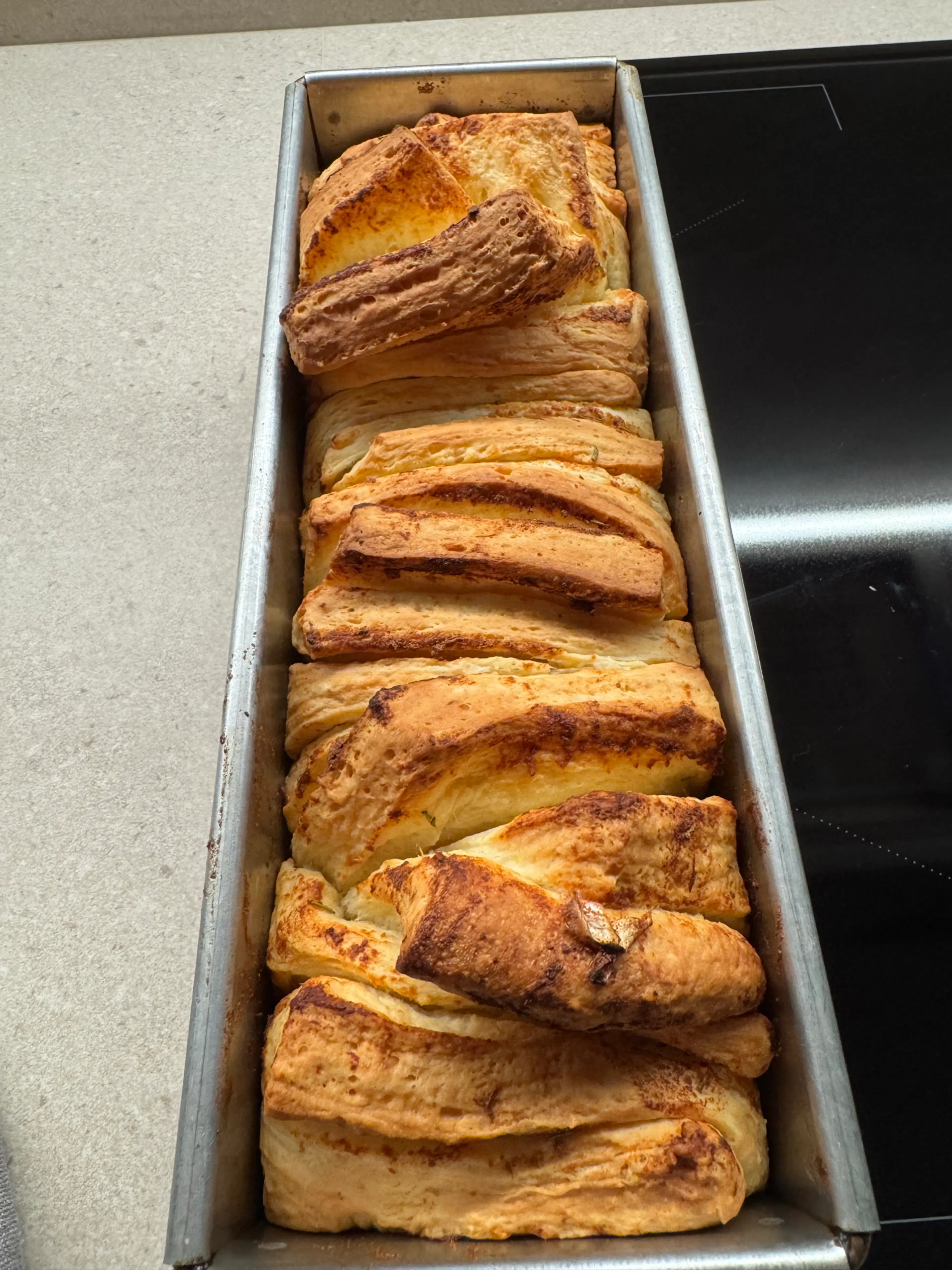 Pan De Ajo Pull-apart