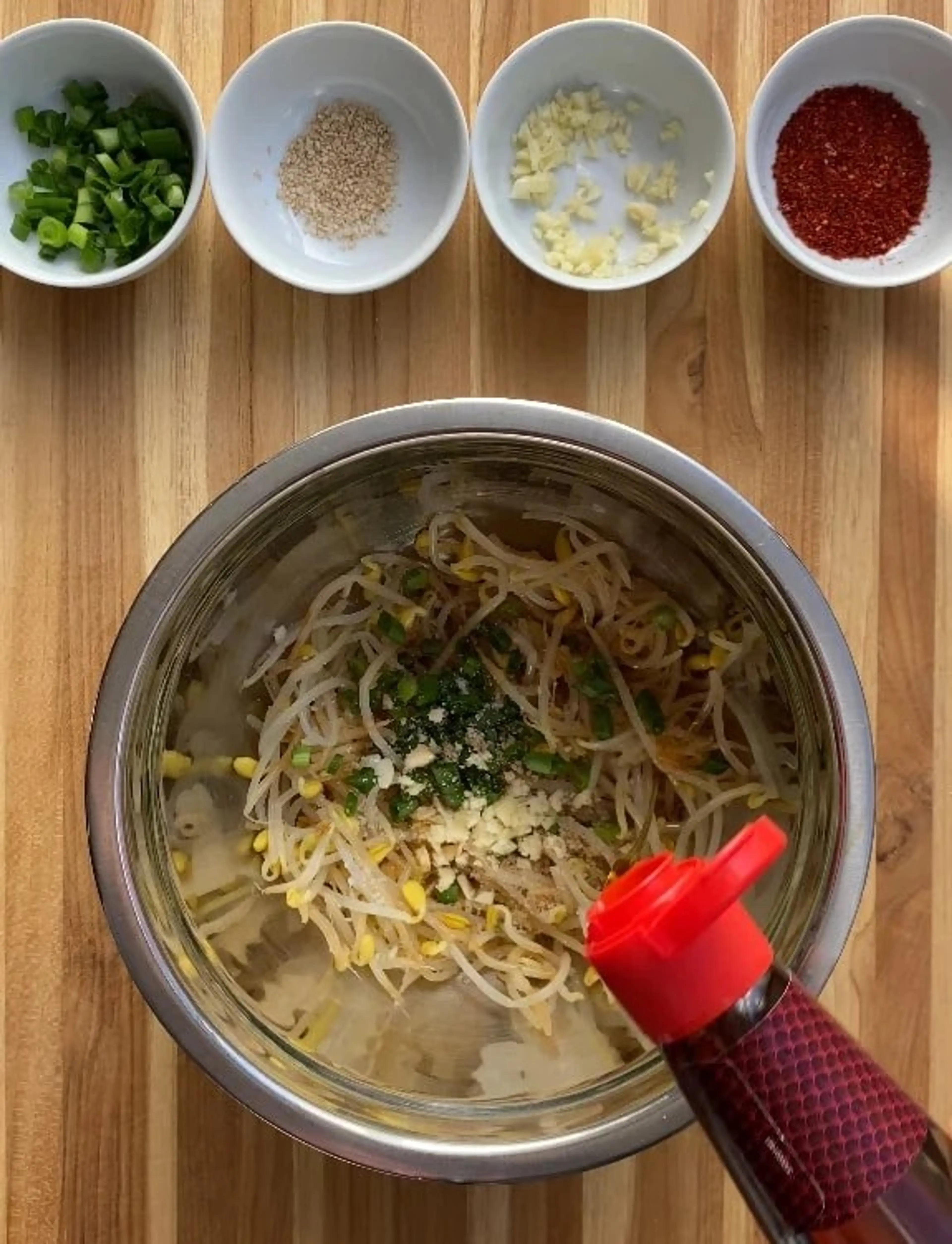 Kongnamul muchim-콩나물 무침 (Korean Soybean Sprouts Side Dish)