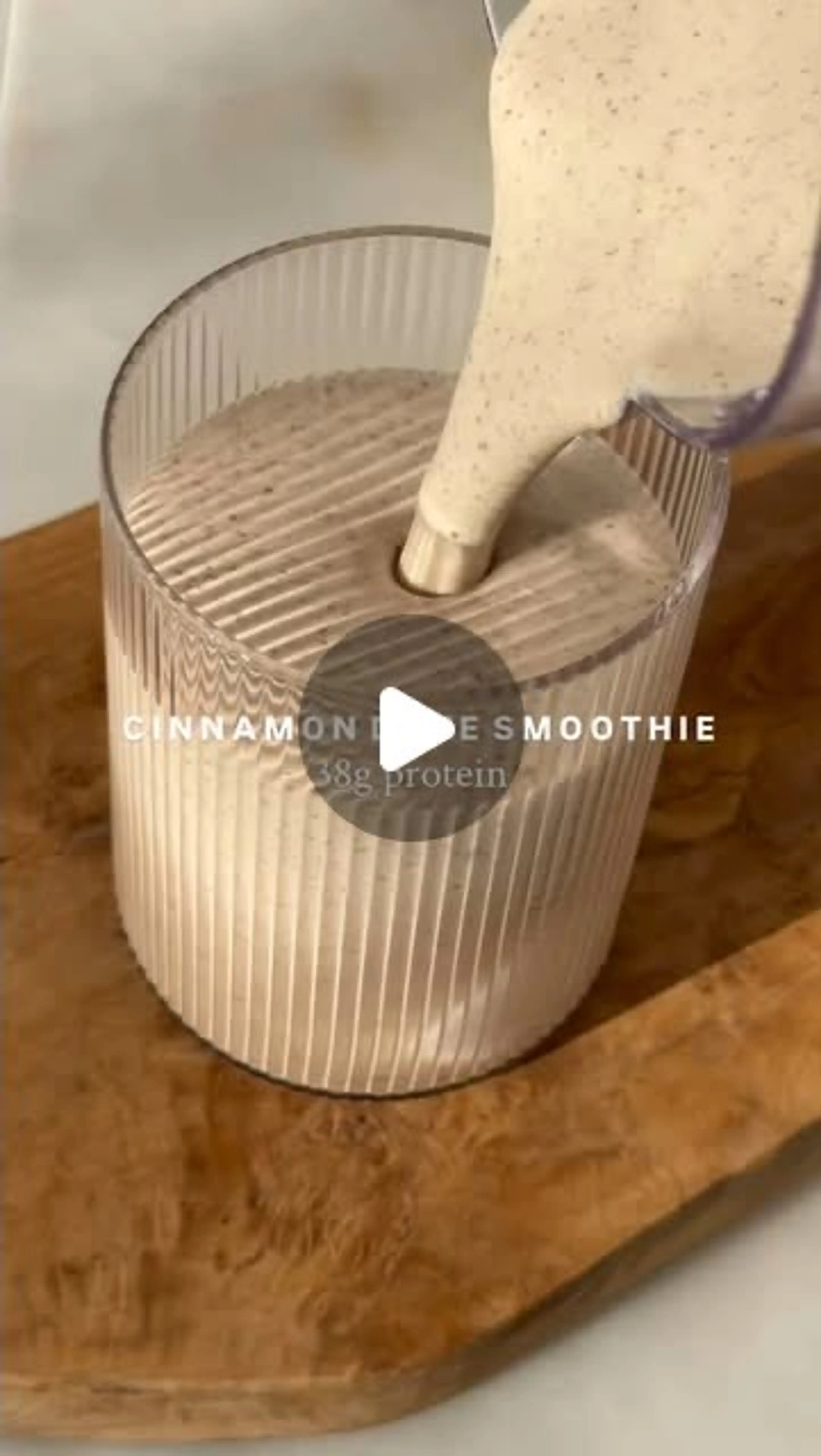 Cinnamon Date Smoothie