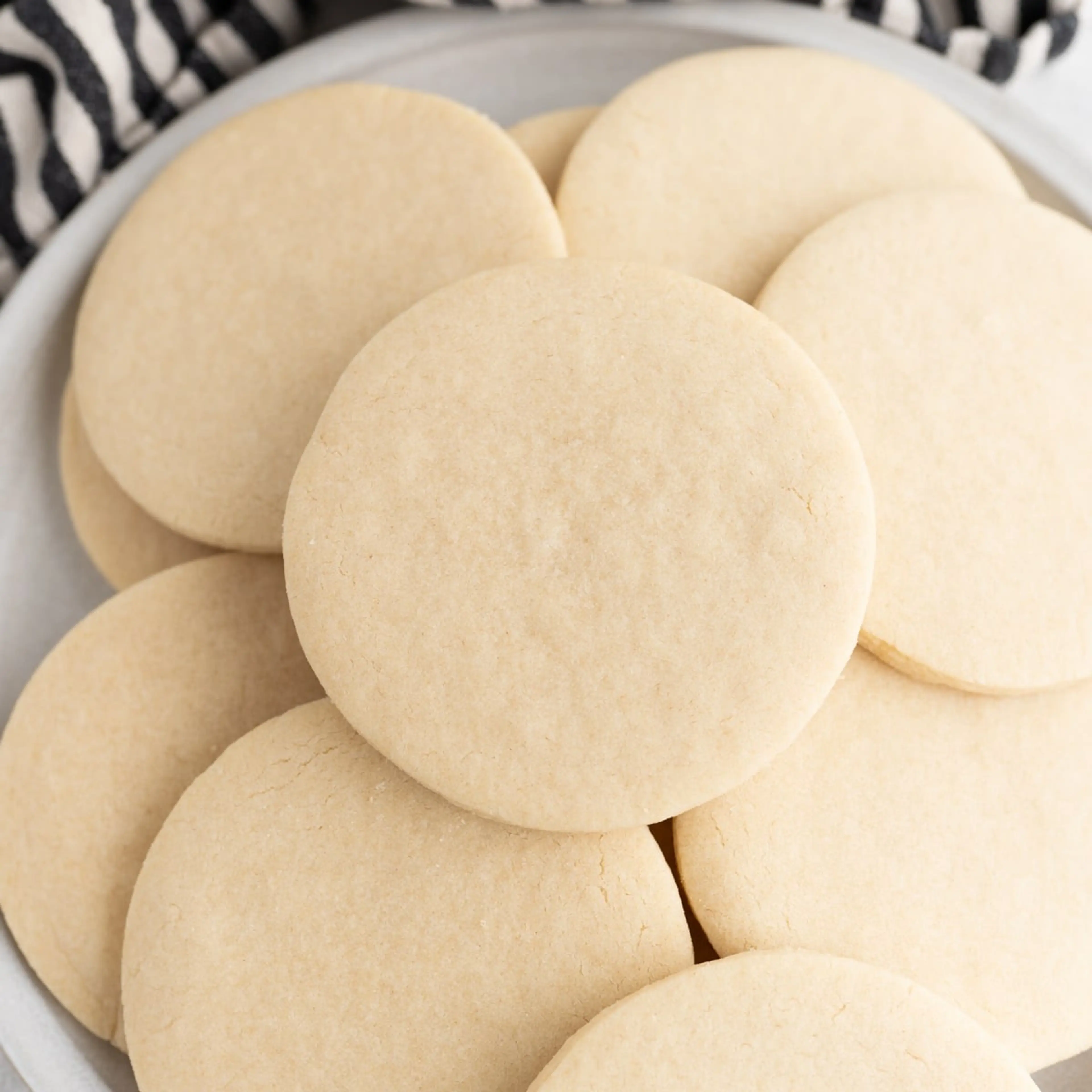 No-Fail Easy Sugar Cookies (Perfect Shapes Every Time!)