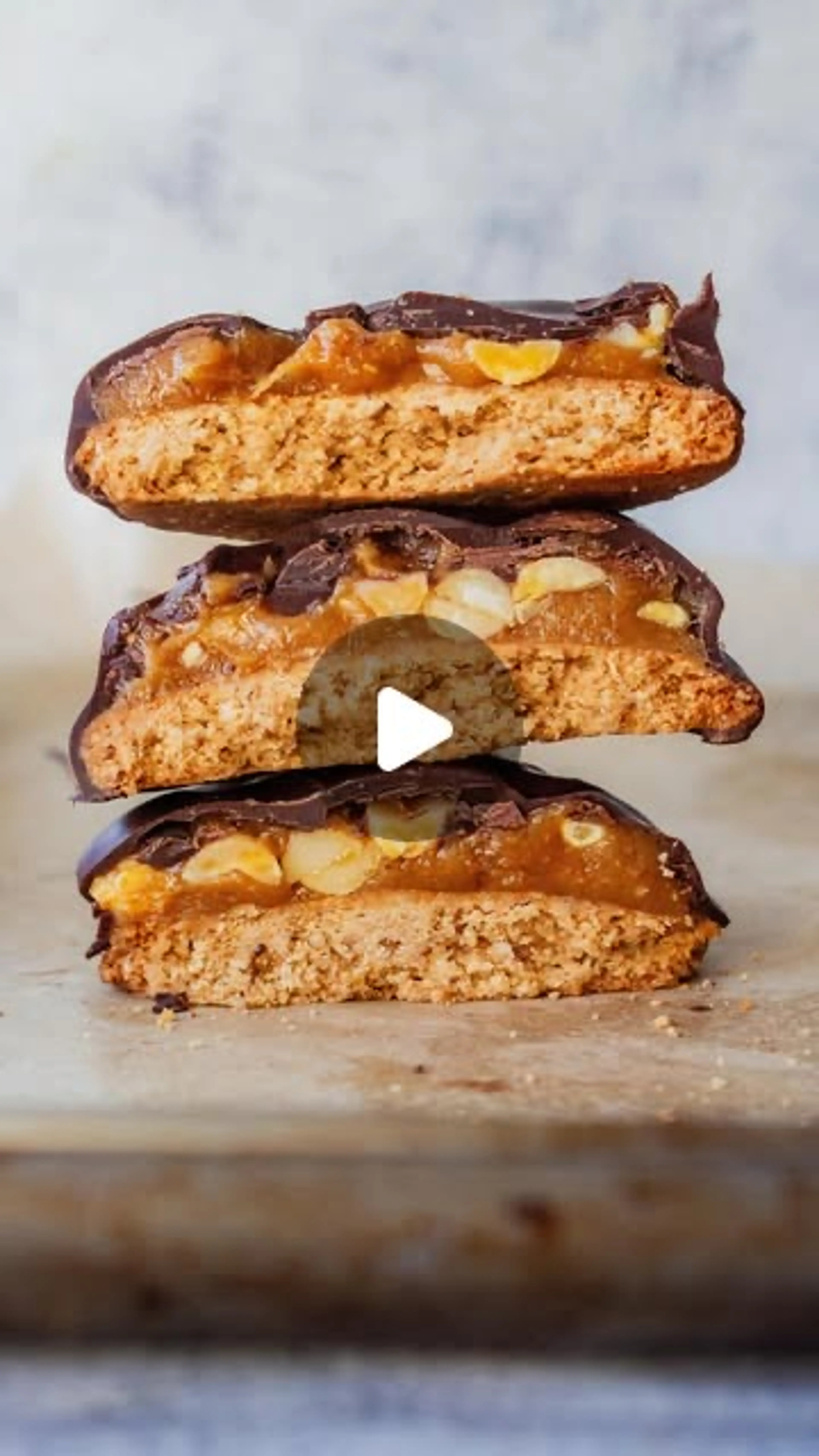 4 Ingredients snickers cookies