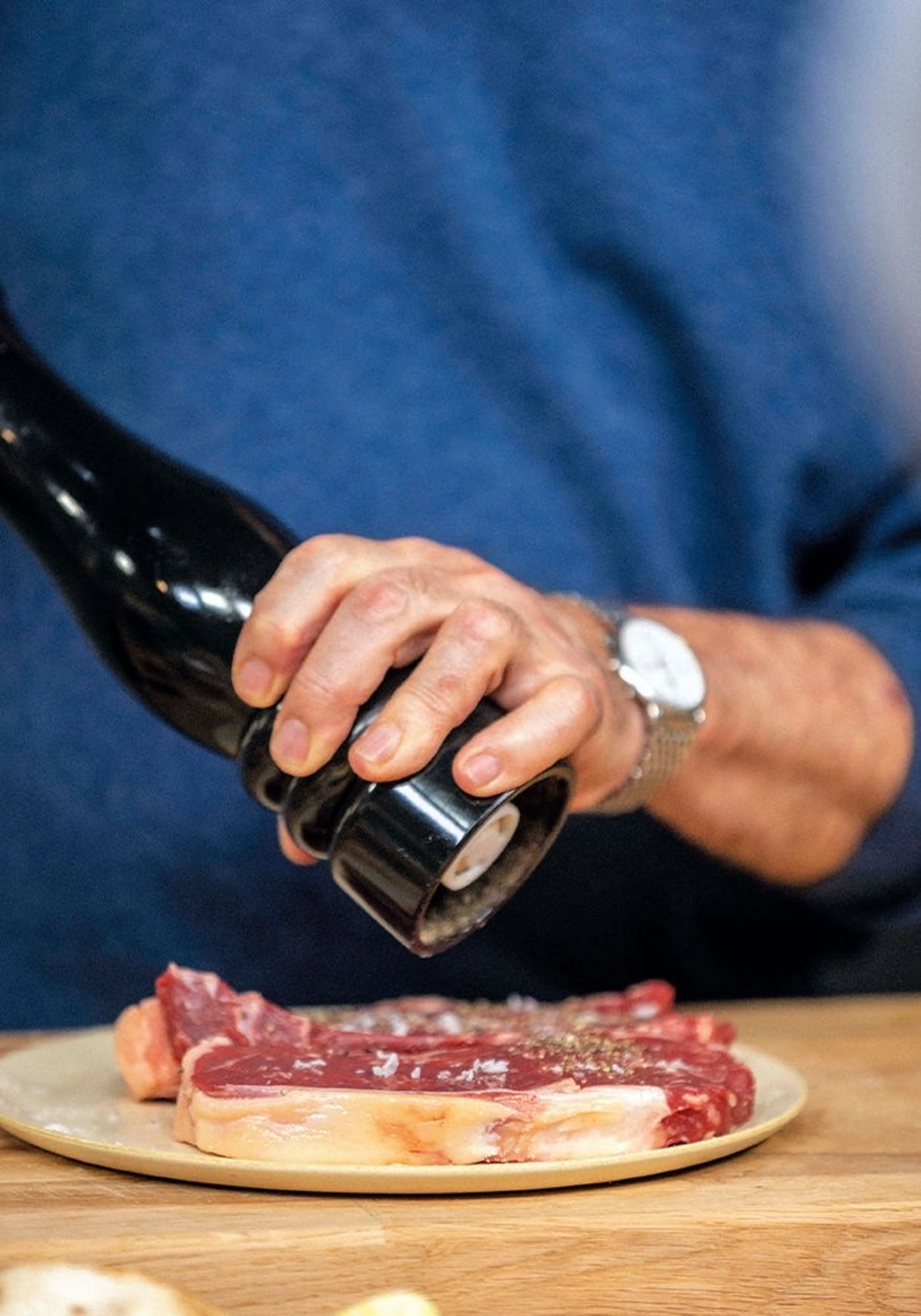 STEAK MAMAN BLANC & STEAK WITH RED WINE JUS