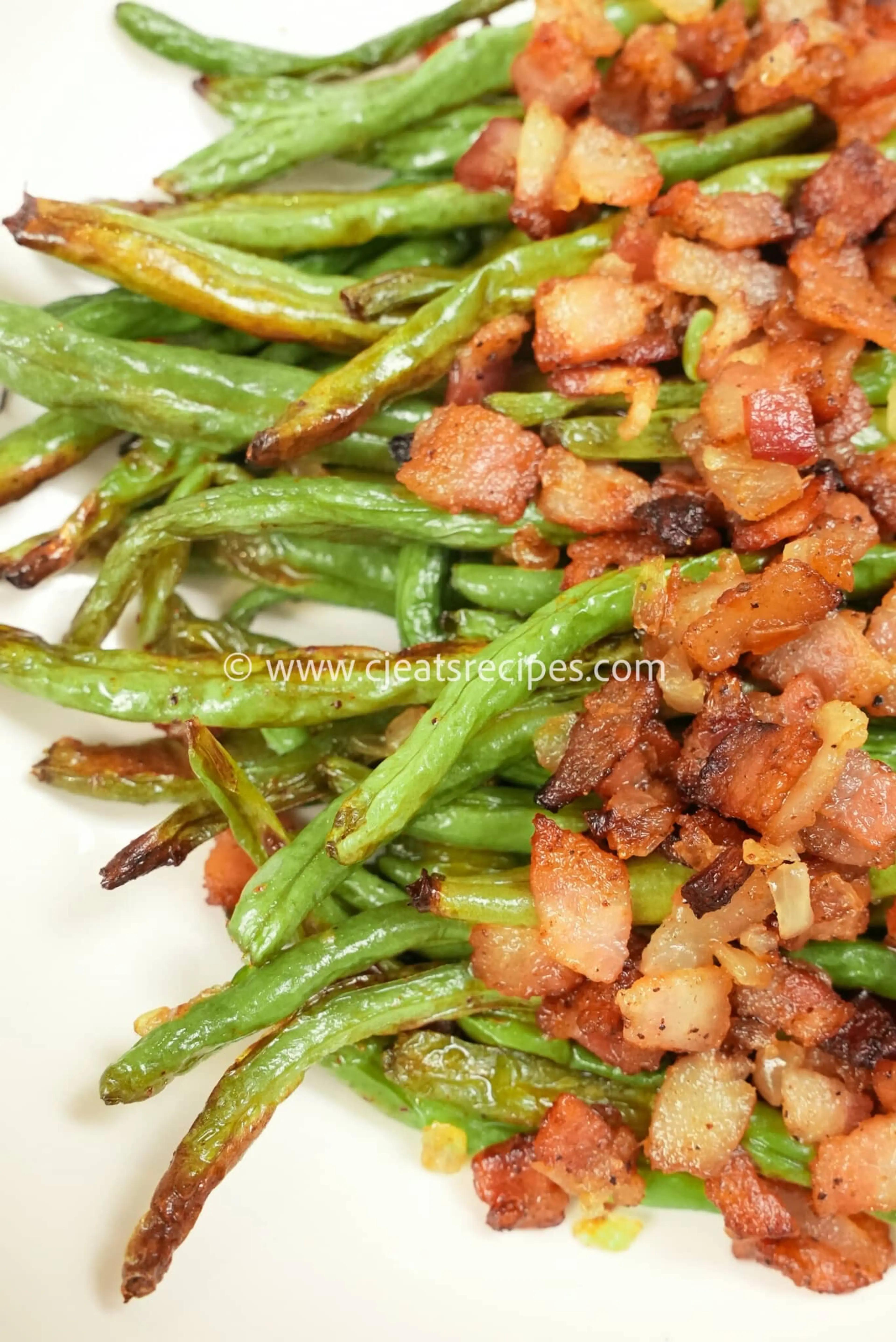 Roasted Green Beans with Bacon (SUPER EASY!)