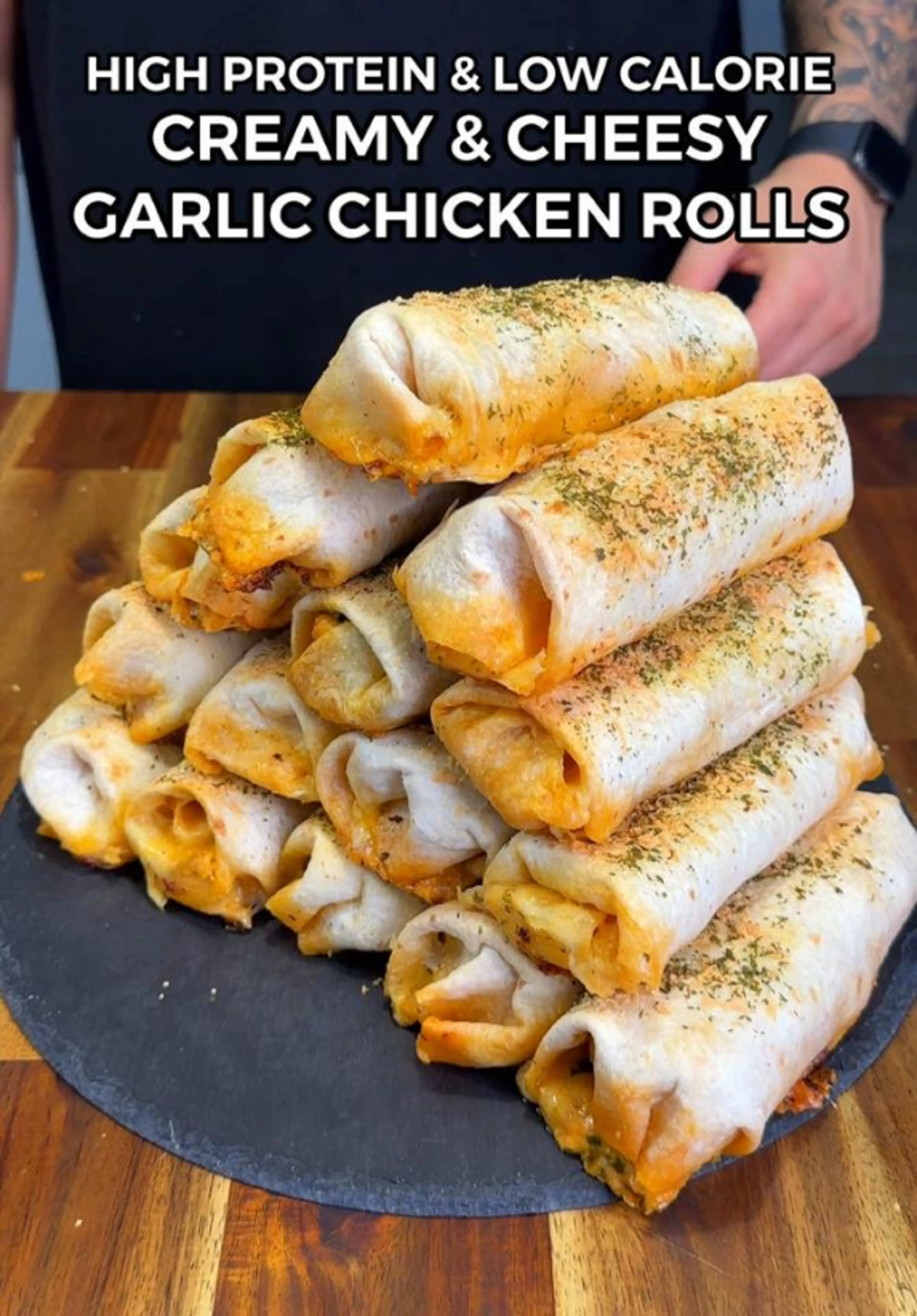 Creamy & Cheesy Garlic Chicken Rolls