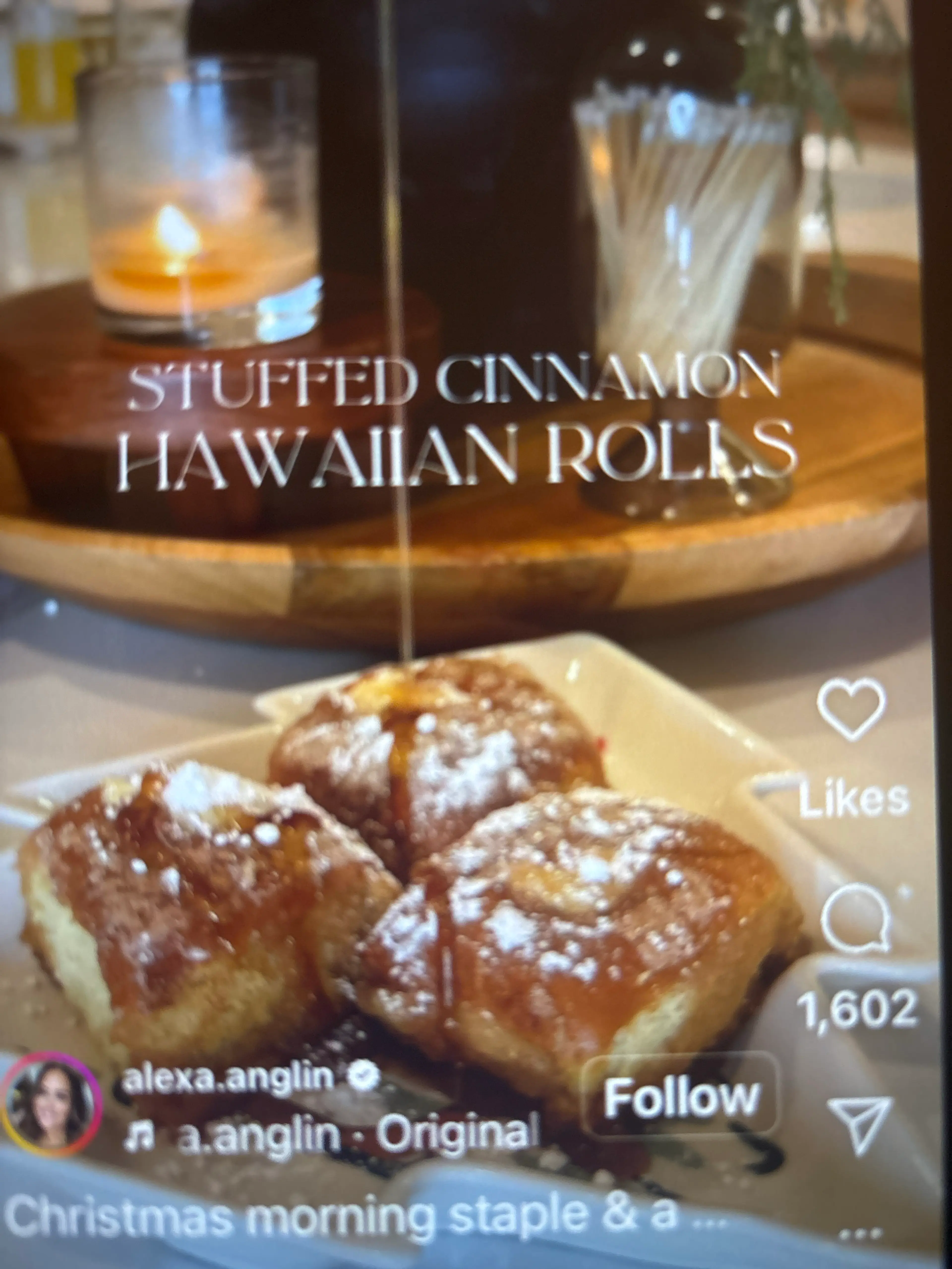 Stuffed cinnamon Hawaiian rolls