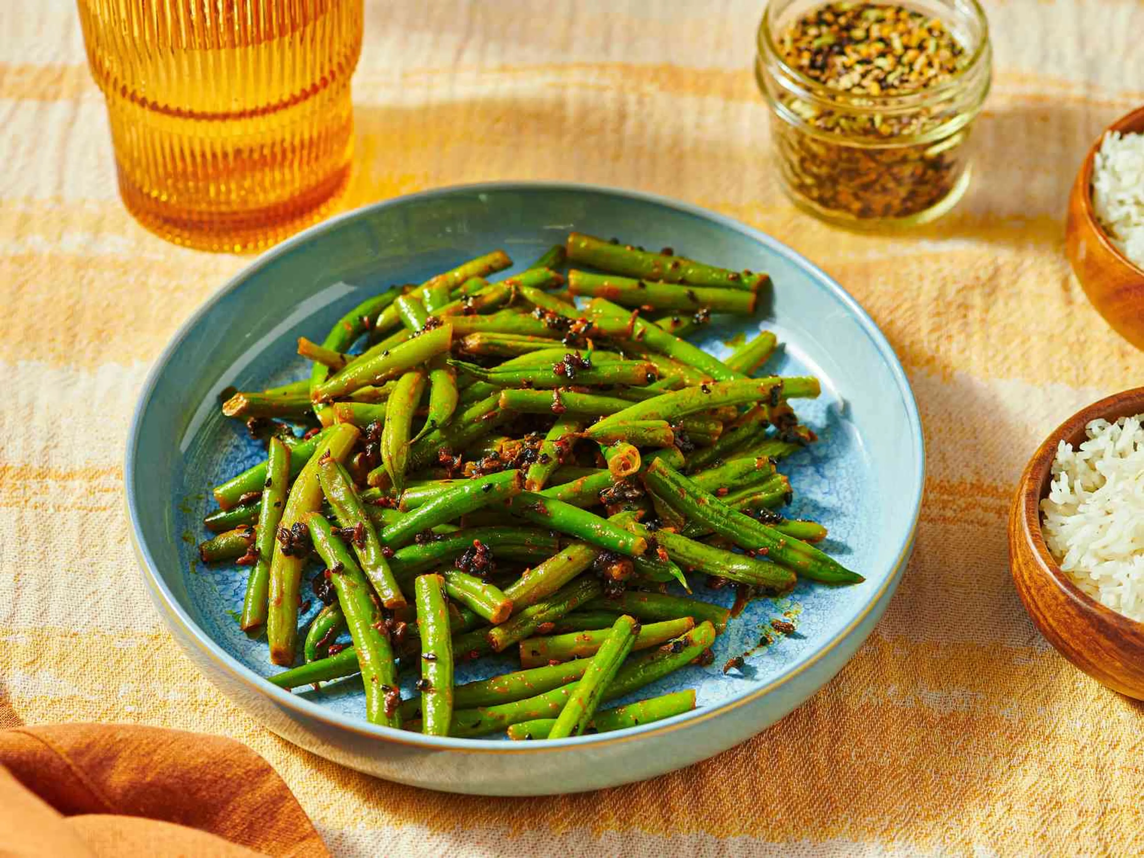 These 10-Minute Bengali-Spiced Green Beans Are Bold, Crunchy