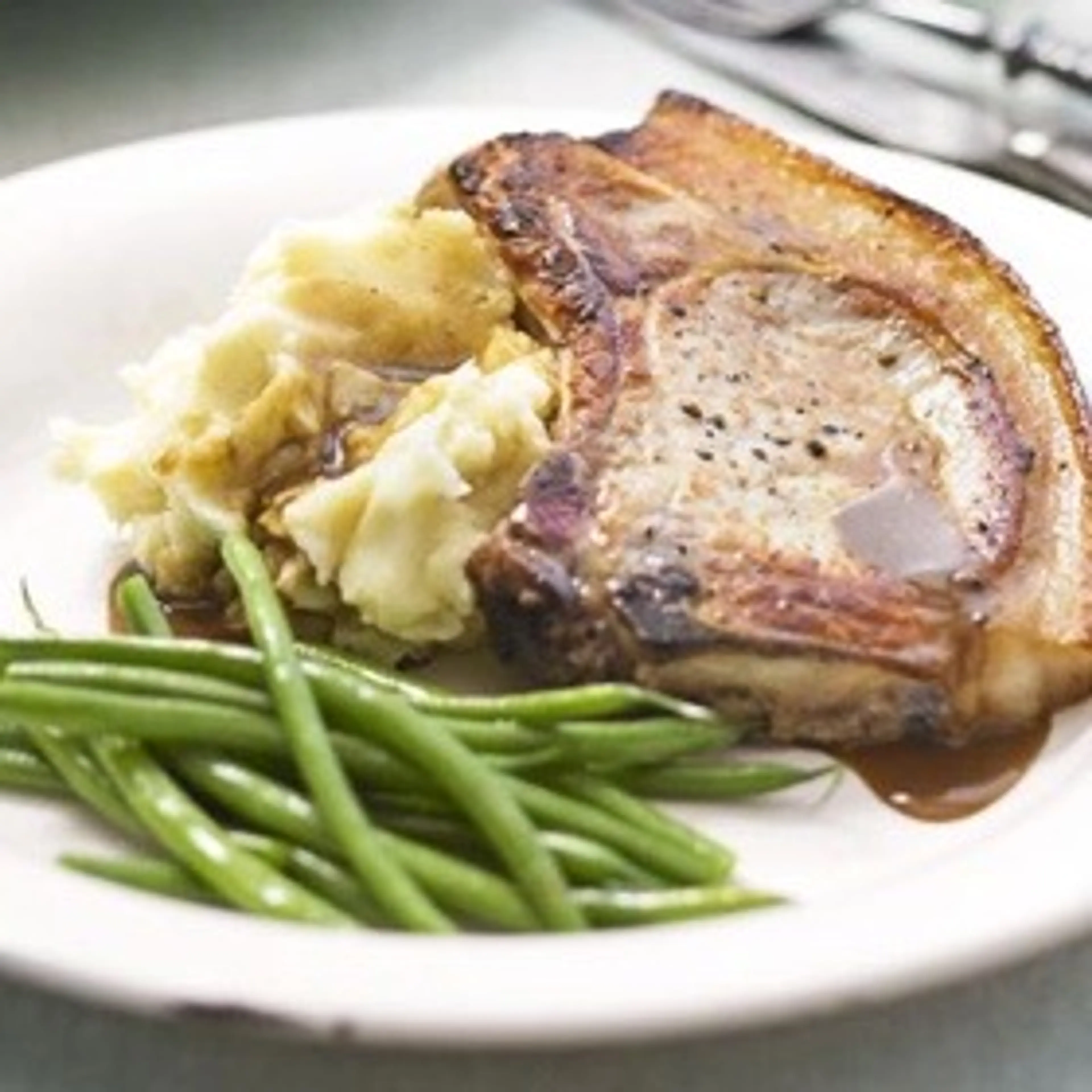 Pork chops with apple mash