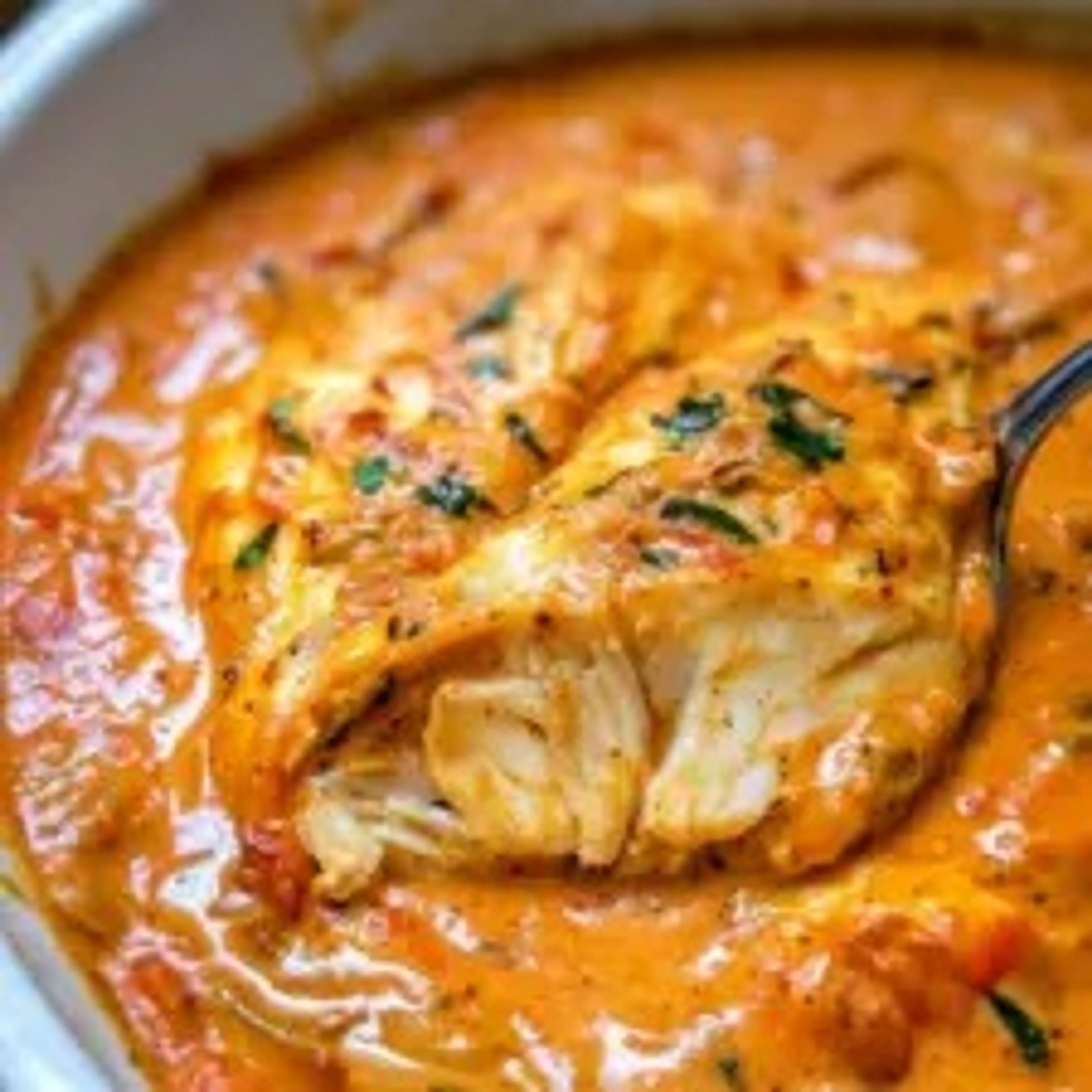 Tilapia in Roasted Pepper Sauce