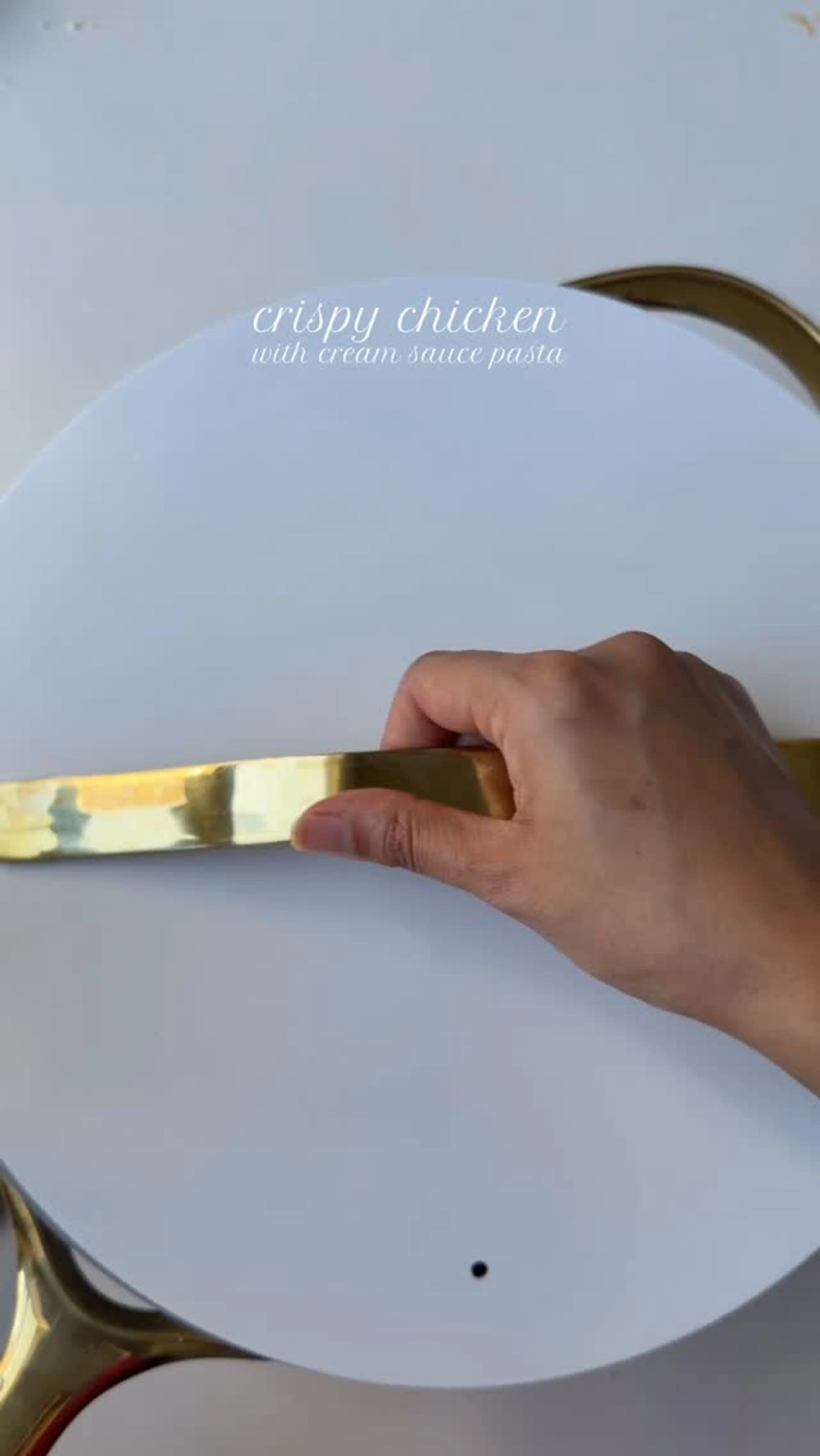 Crispy Chicken with Cream Sauce Pasta