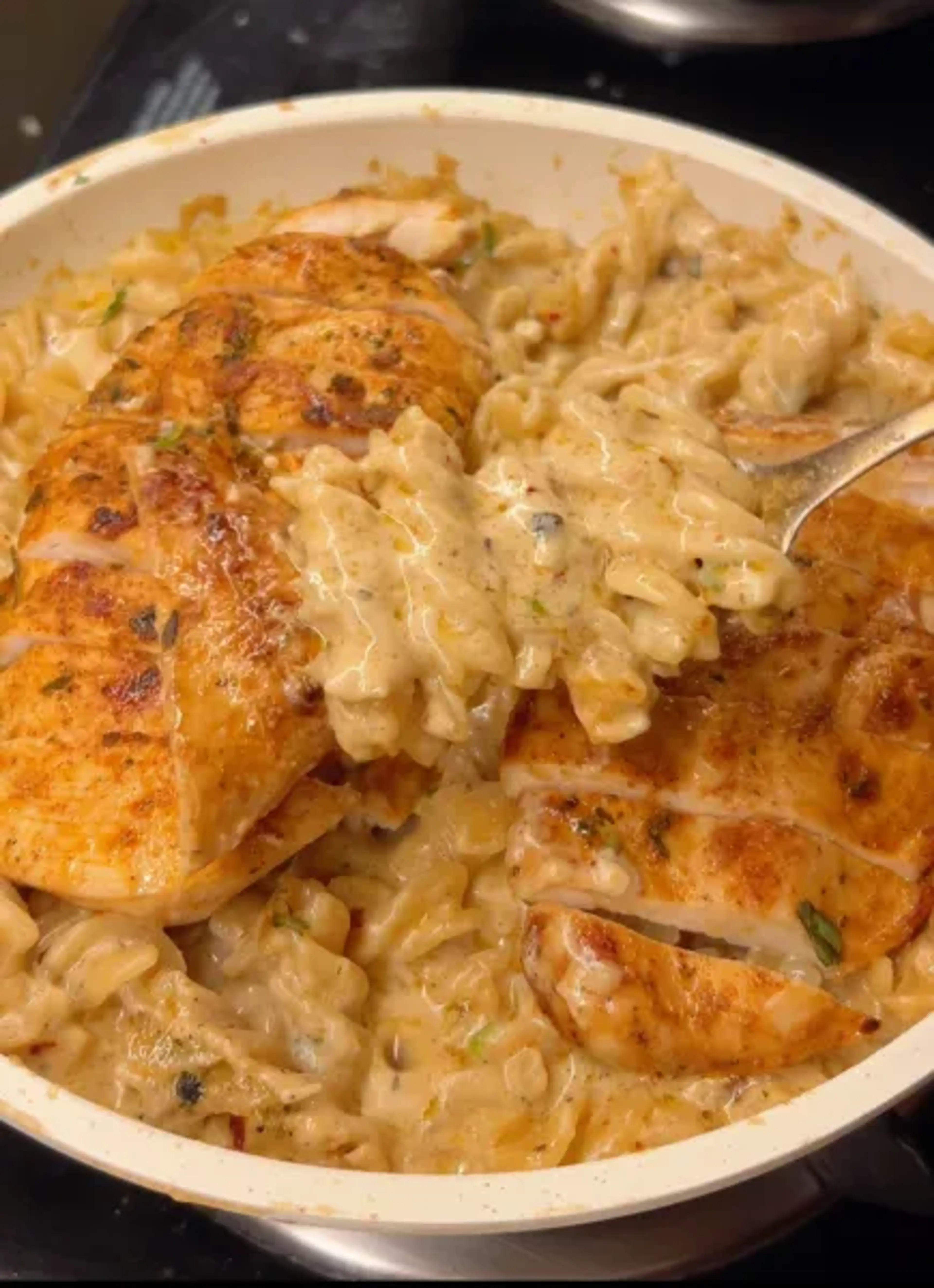 One-Pot Garlic Parmesan Chicken Pasta