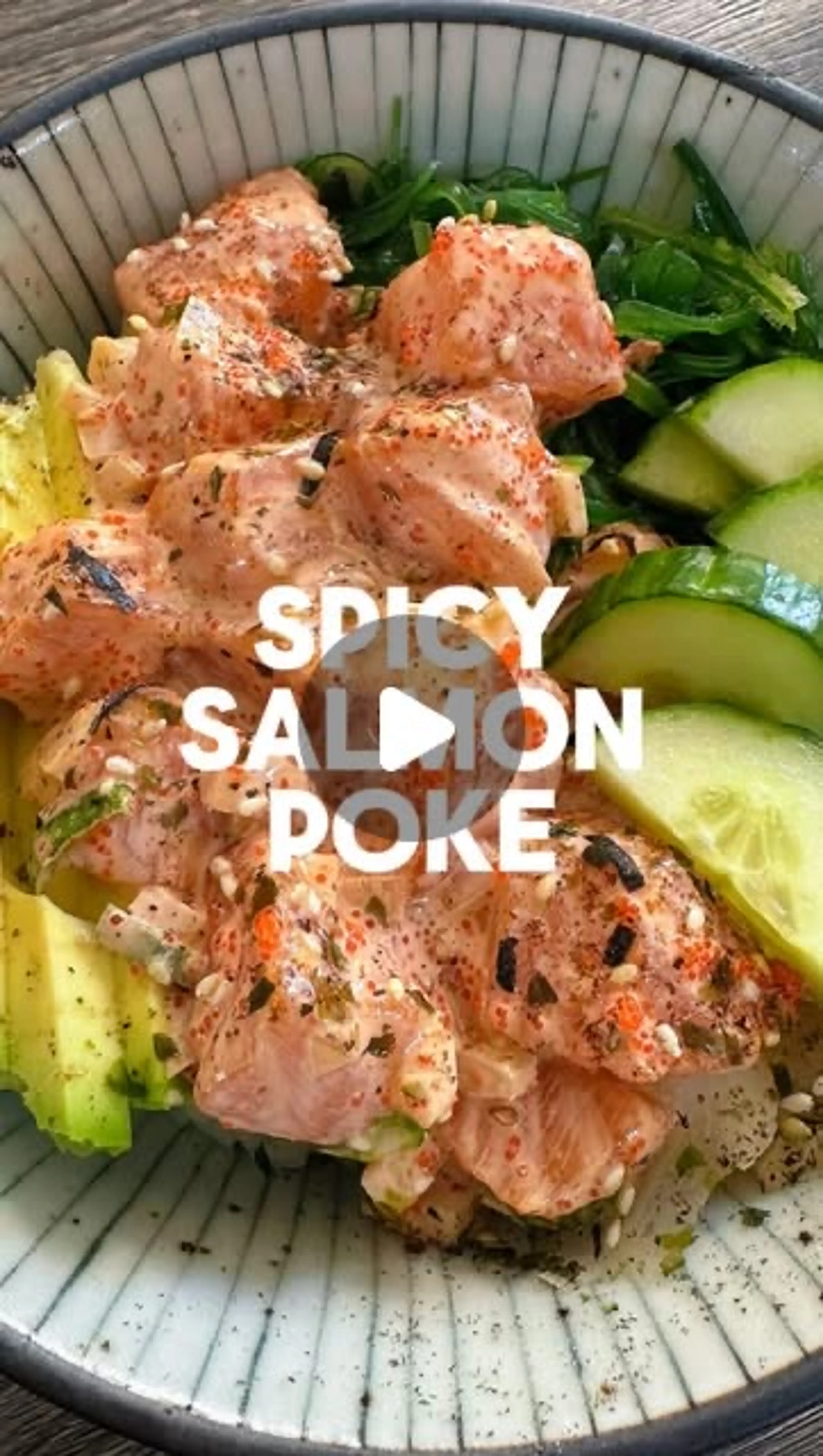 Easy Spicy Salmon Poke Bowl