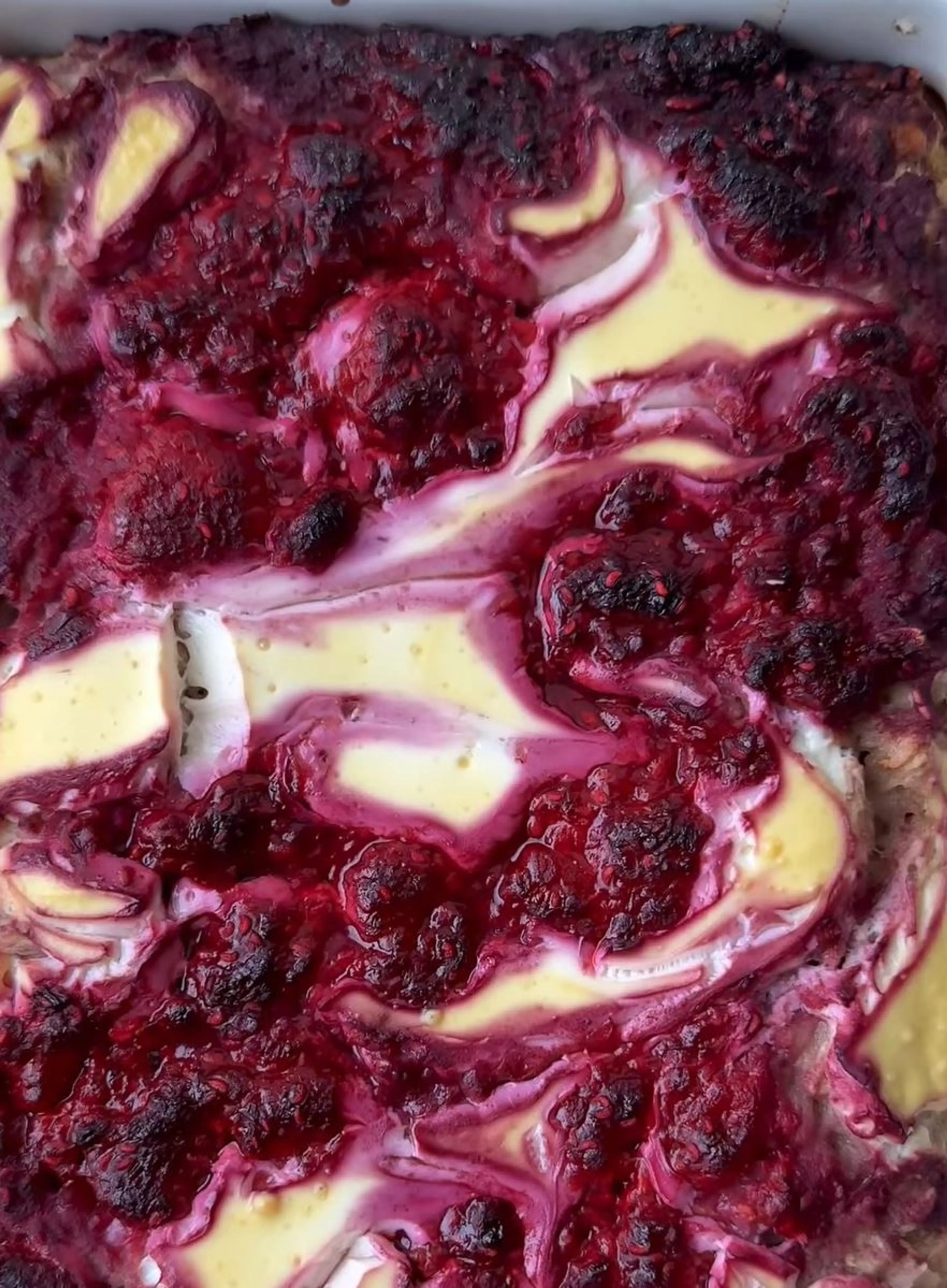 Raspberry Cheesecake Baked Oats