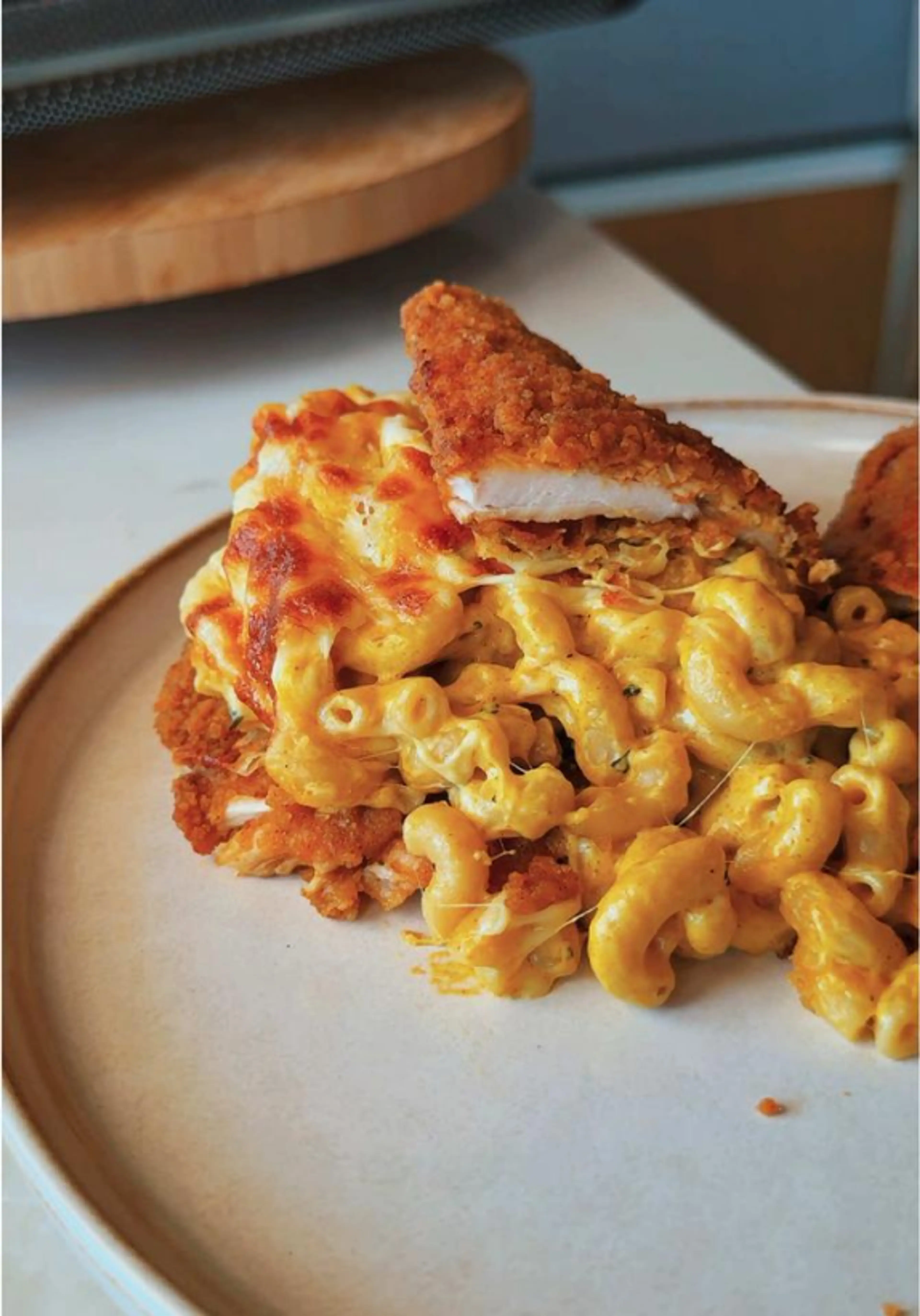Fried Chicken & Cheese Macaroni