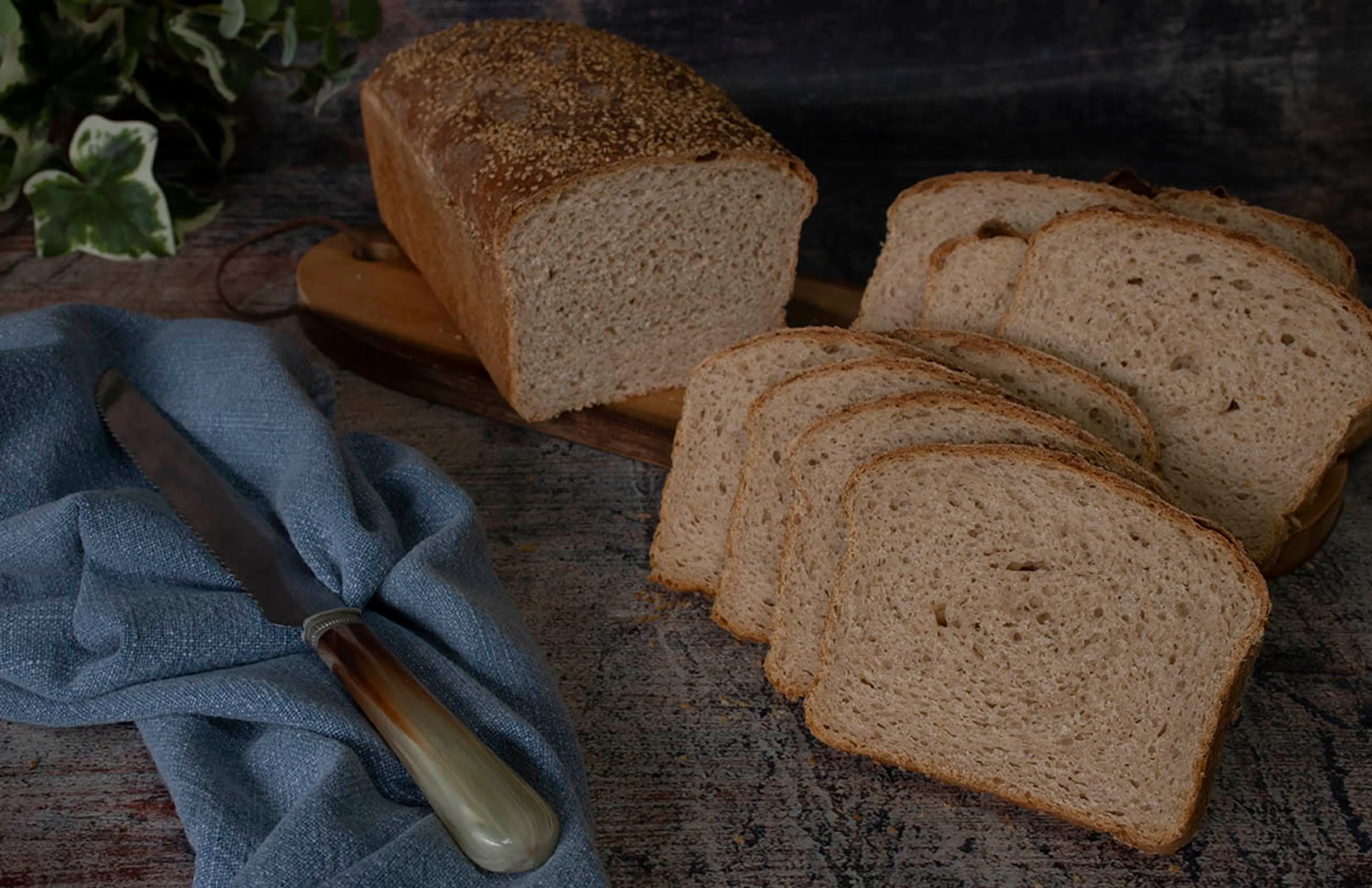 Pan de molde integral y sésamo