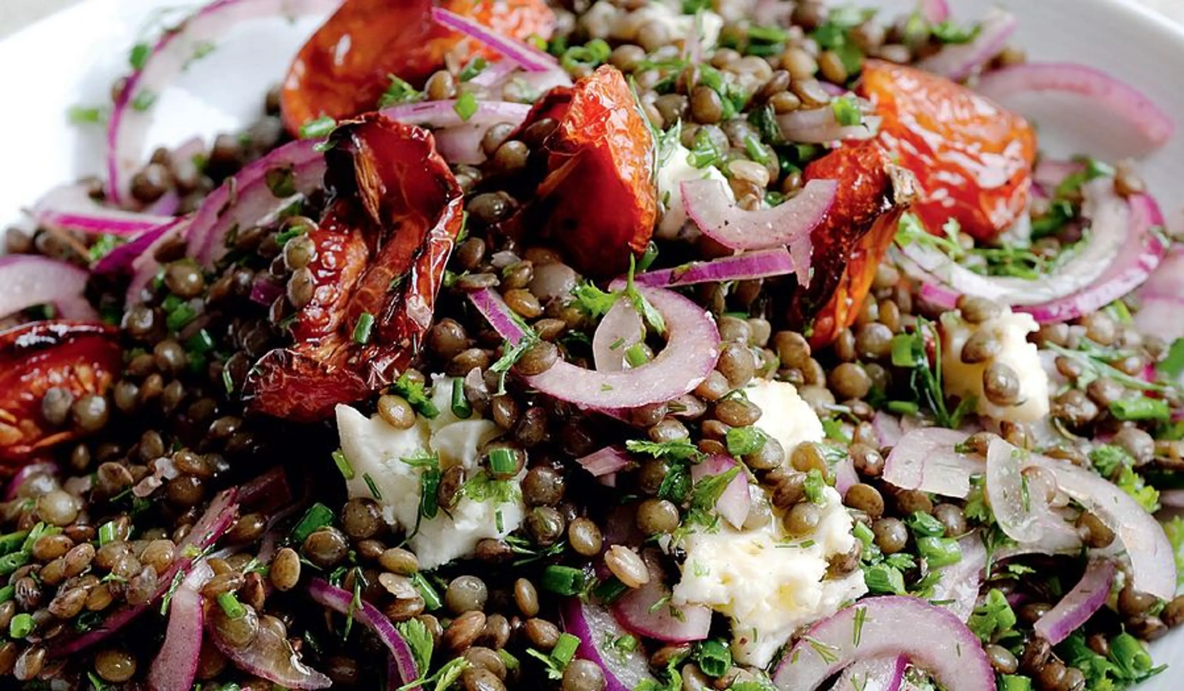 Lentils with tomatoes and gorgonzola