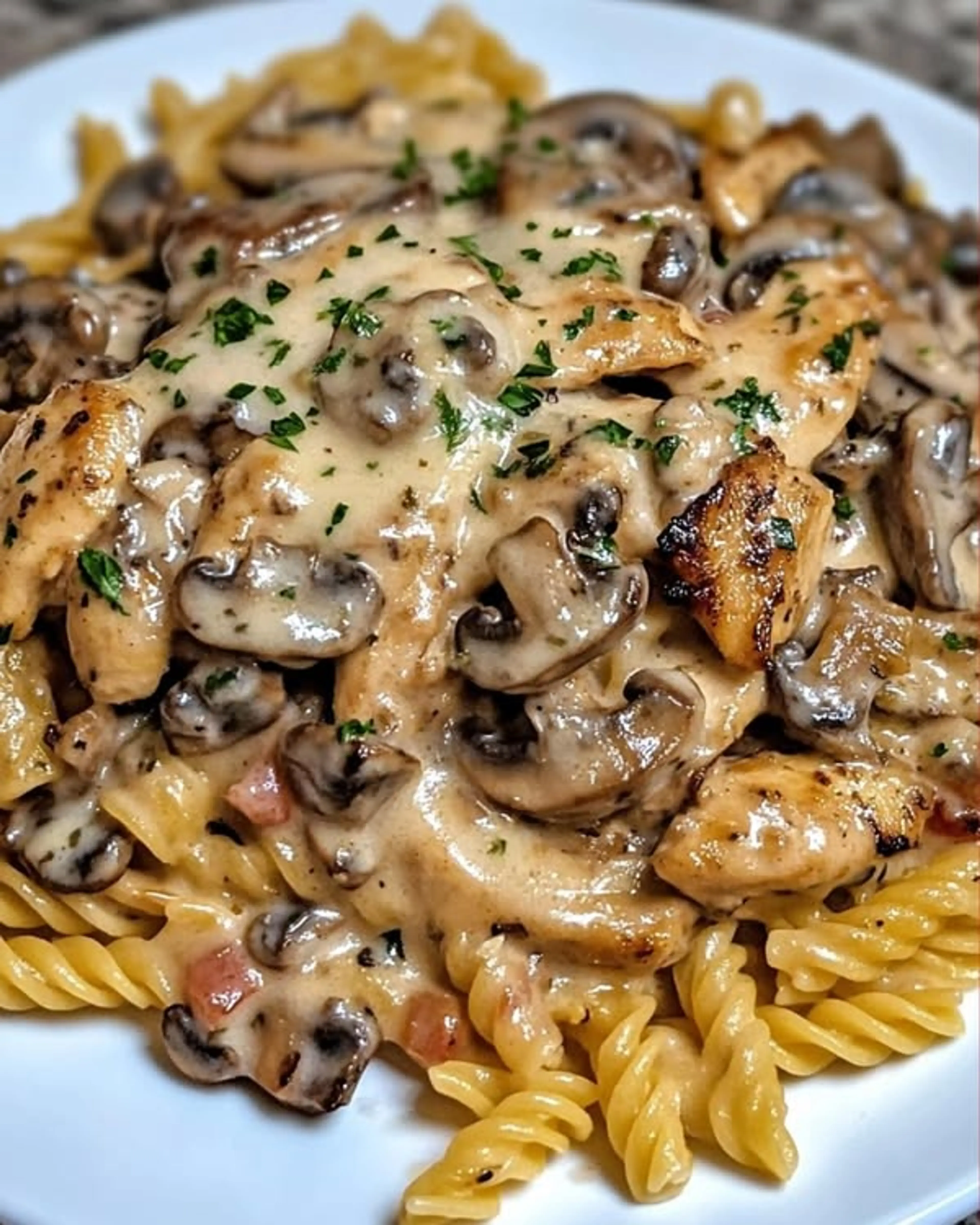 Garlic Chicken & Mushrooms in a Creamy Pasta Sauce