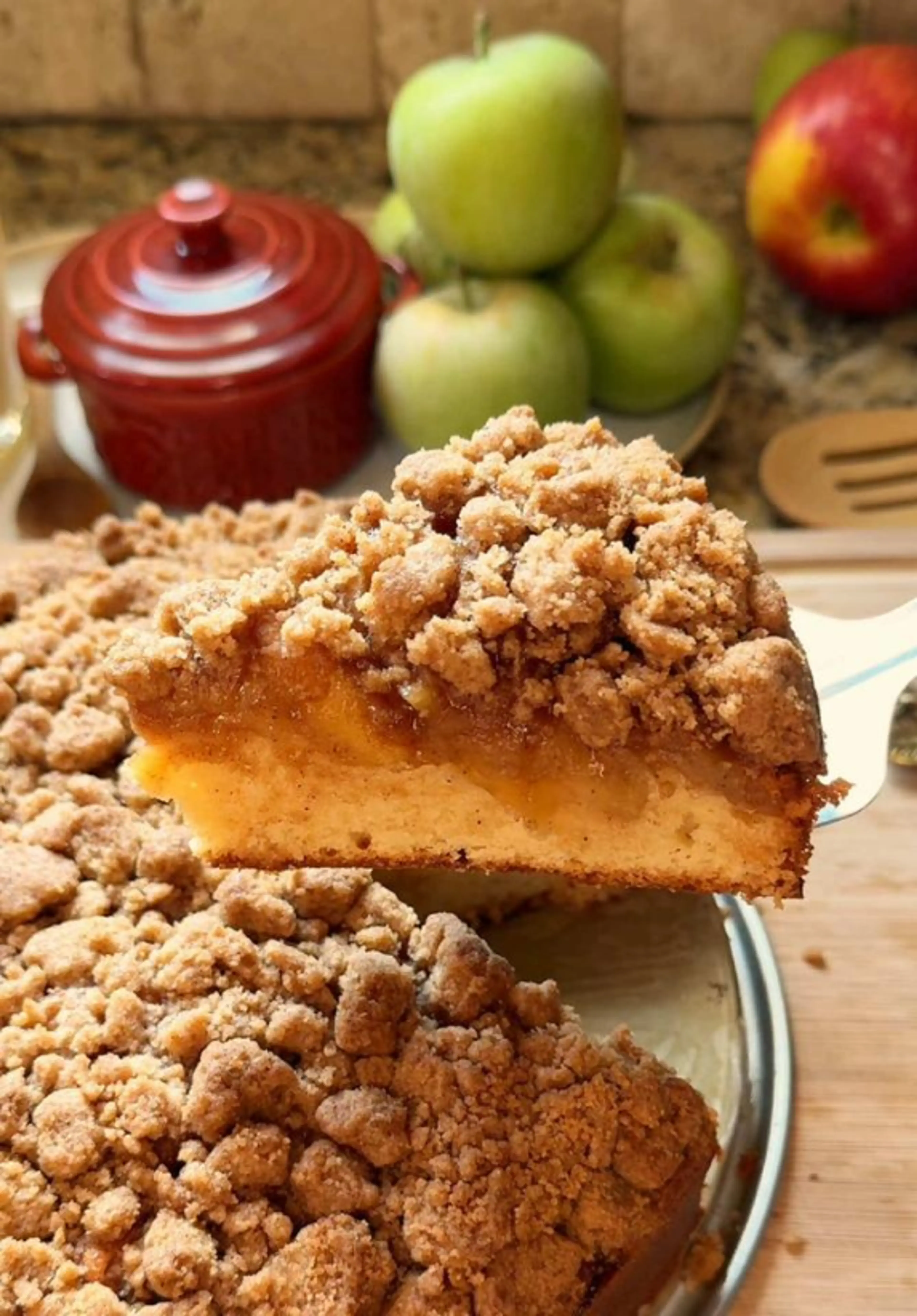 Apple Crumb Cake