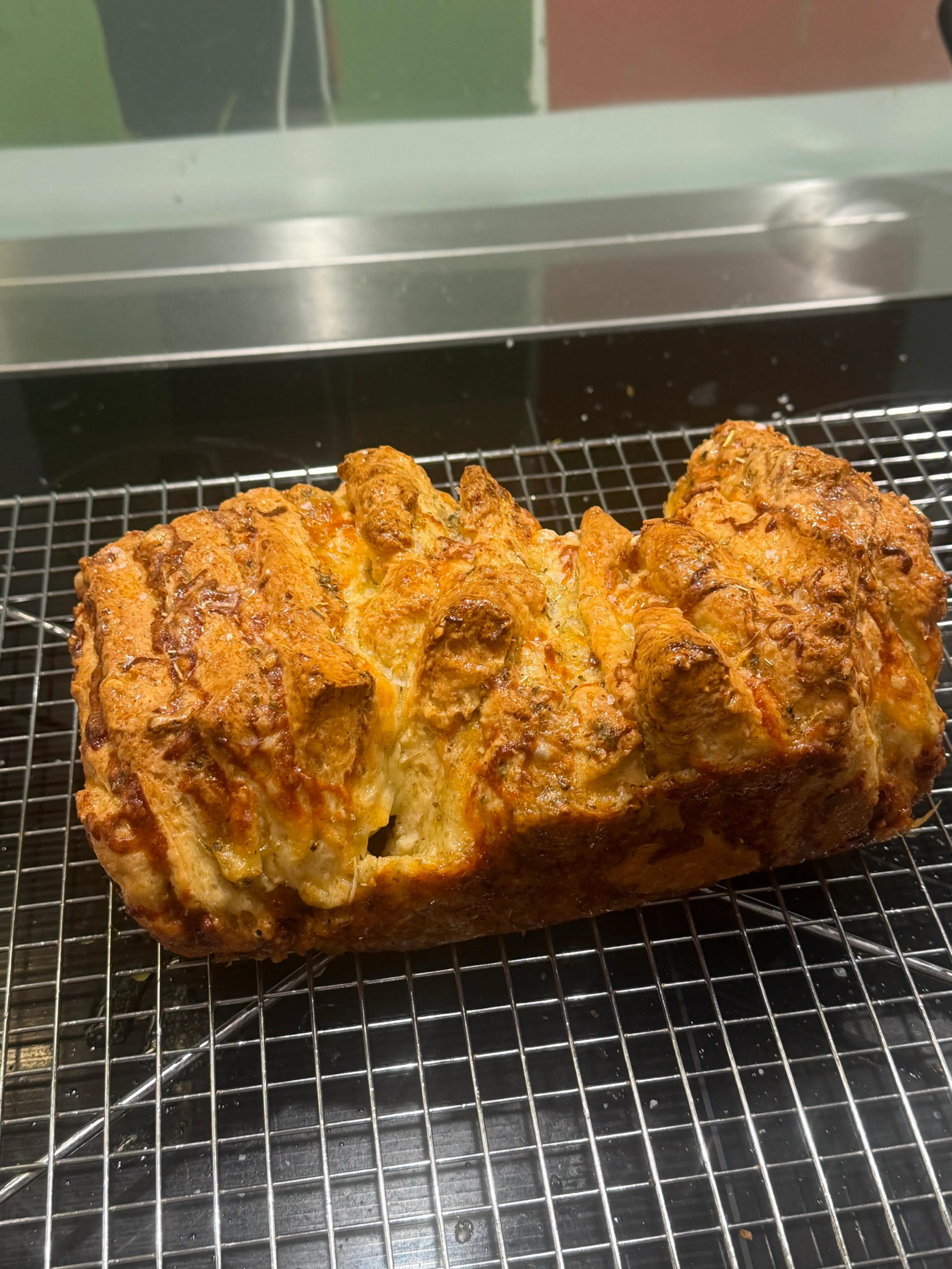 Cheesy Garlic Pull-Apart Bread