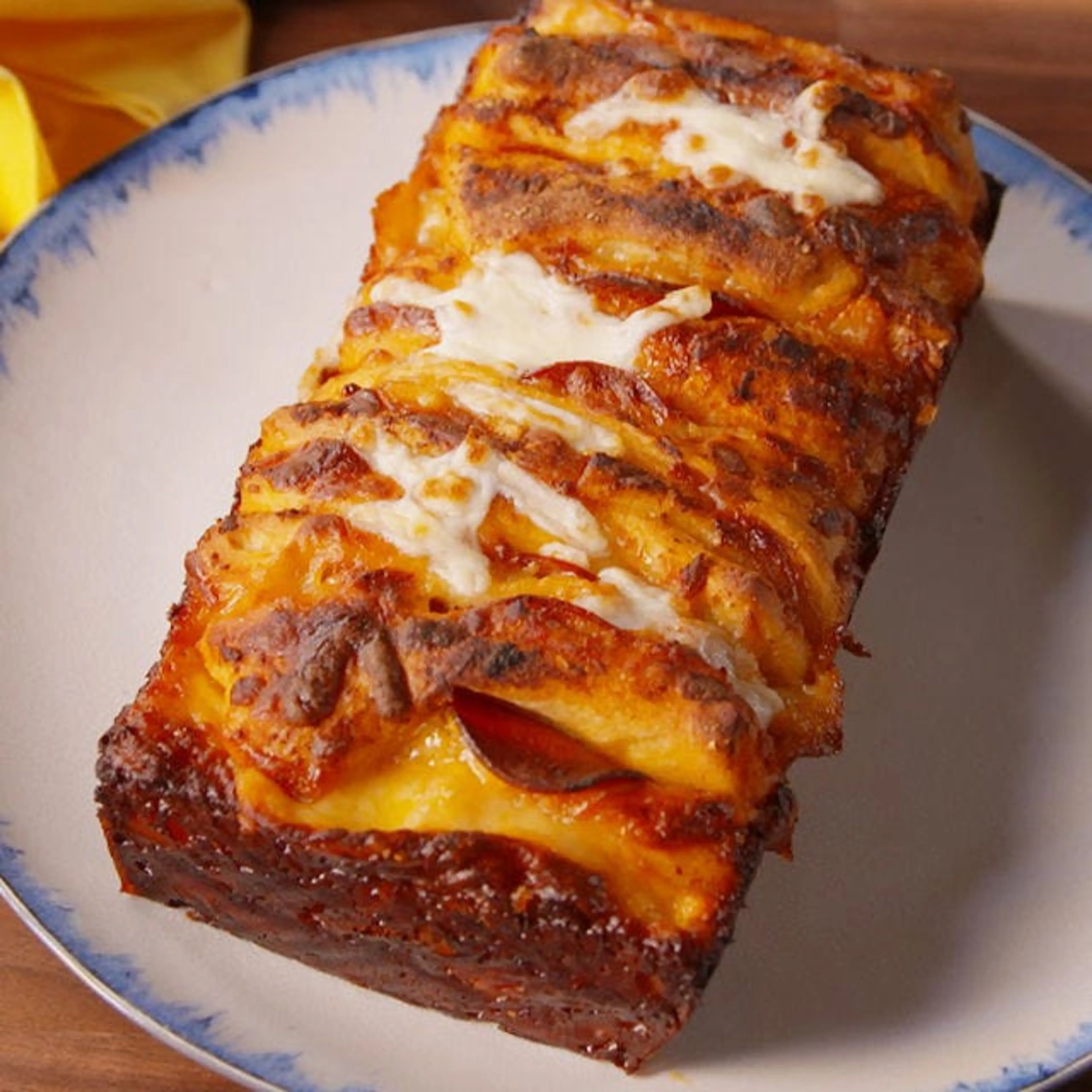 Pizza Pull-Apart Bread