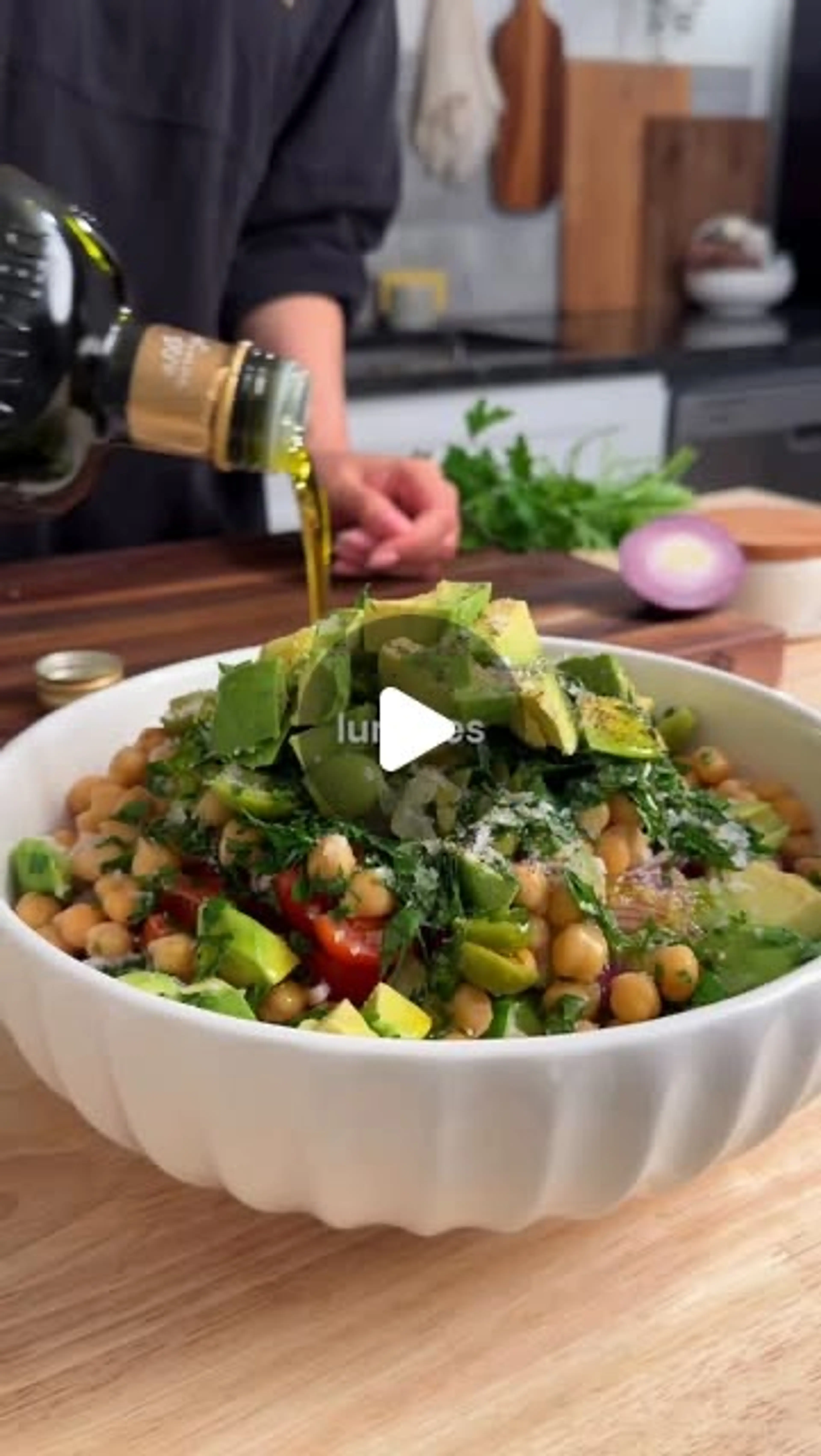 Fresh Cucumber & Chickpea Salad