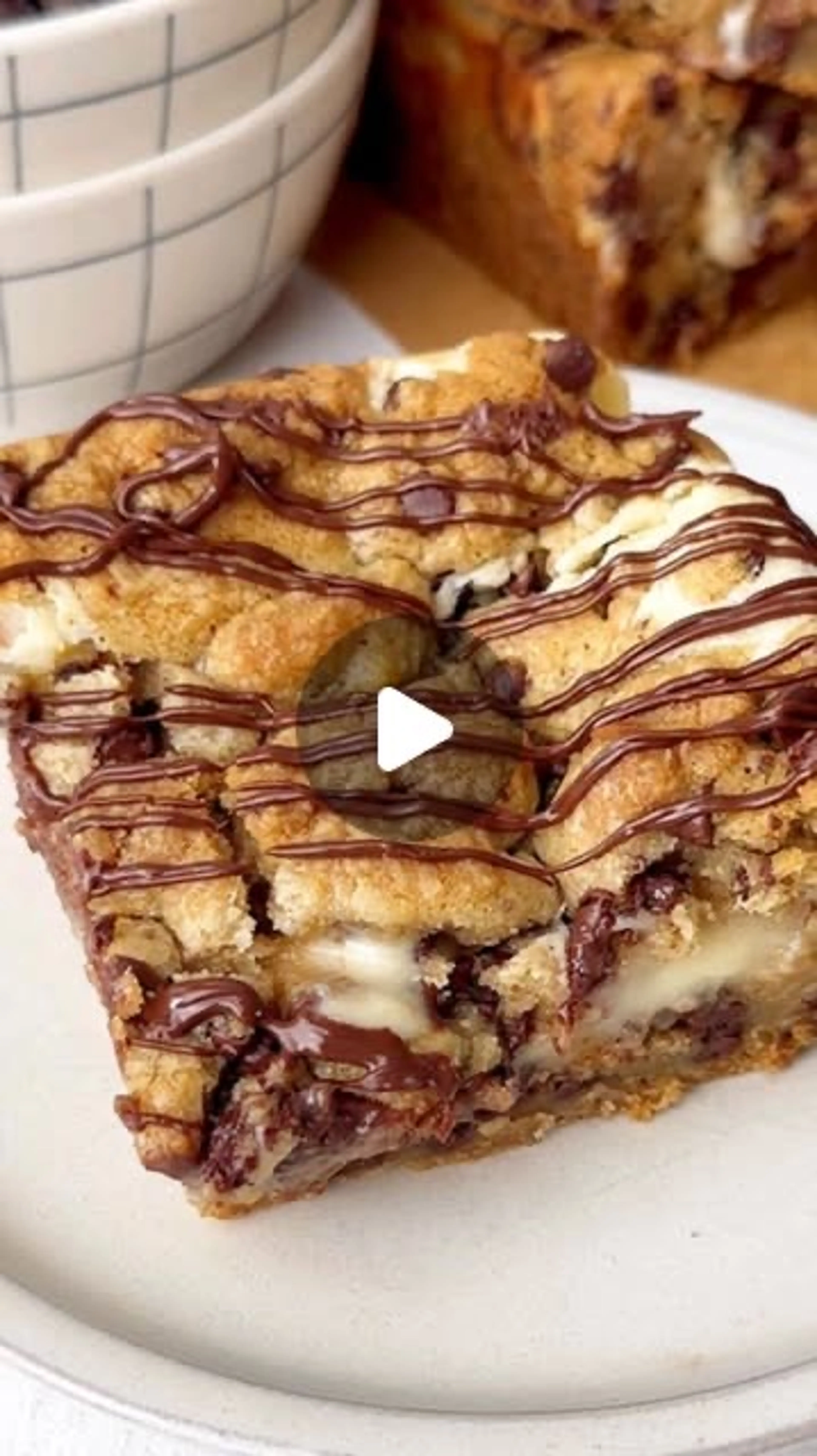 Chocolate Chip Cheesecake Cookie Bars