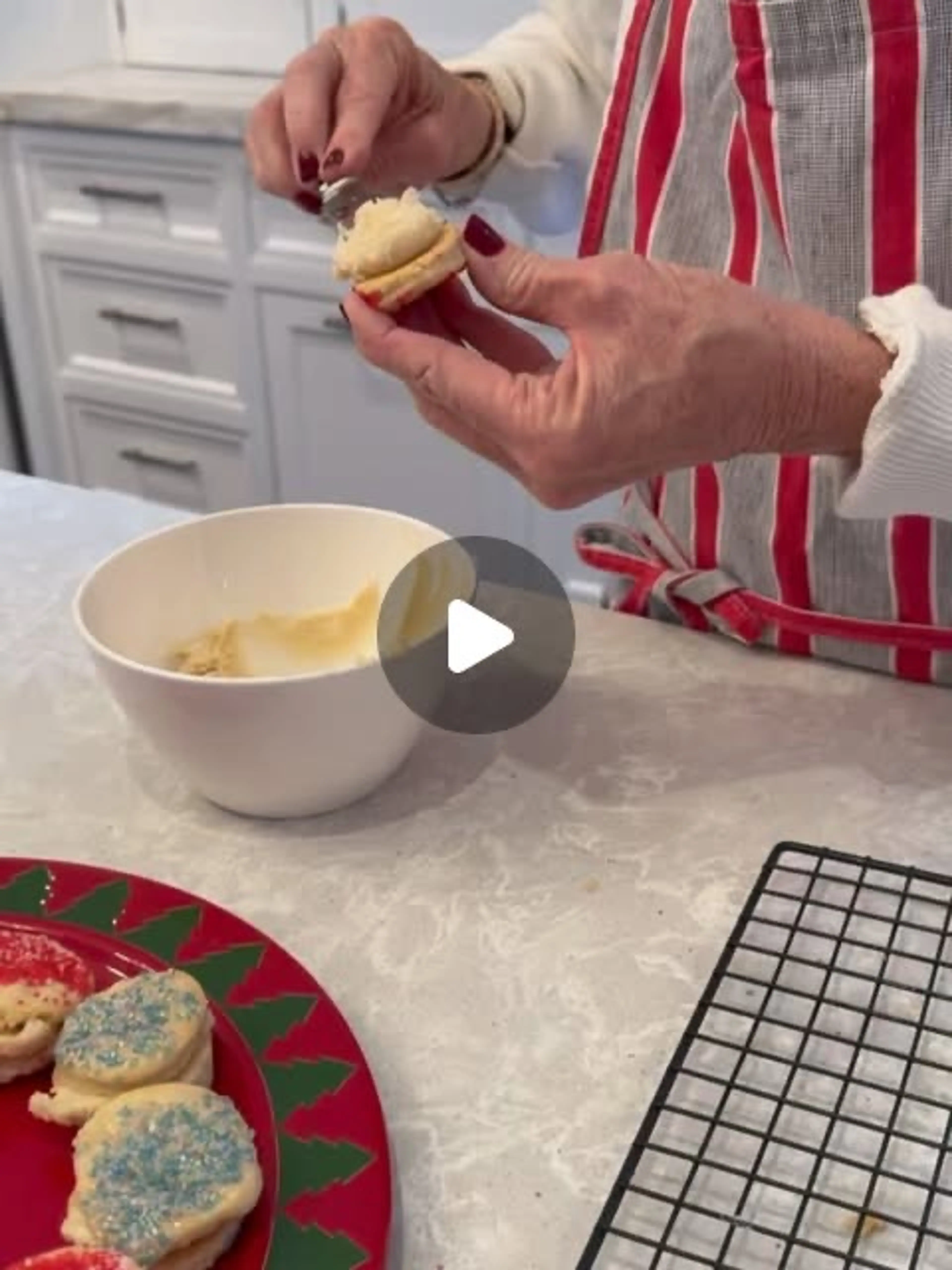 Tis the Best Season to Make My Mom’s Xmas Sandwich Cookies