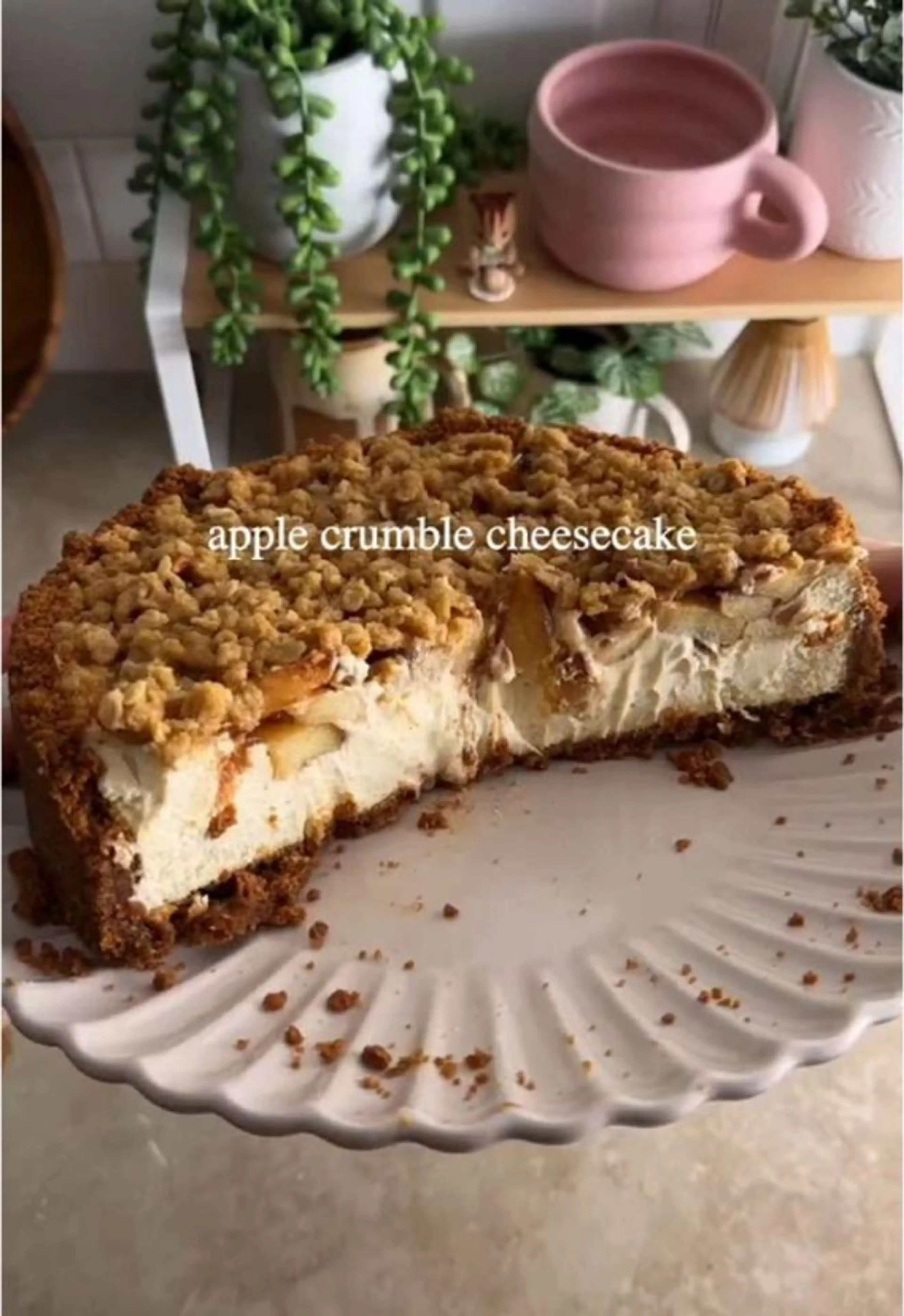 Apple Crumble Cheesecake