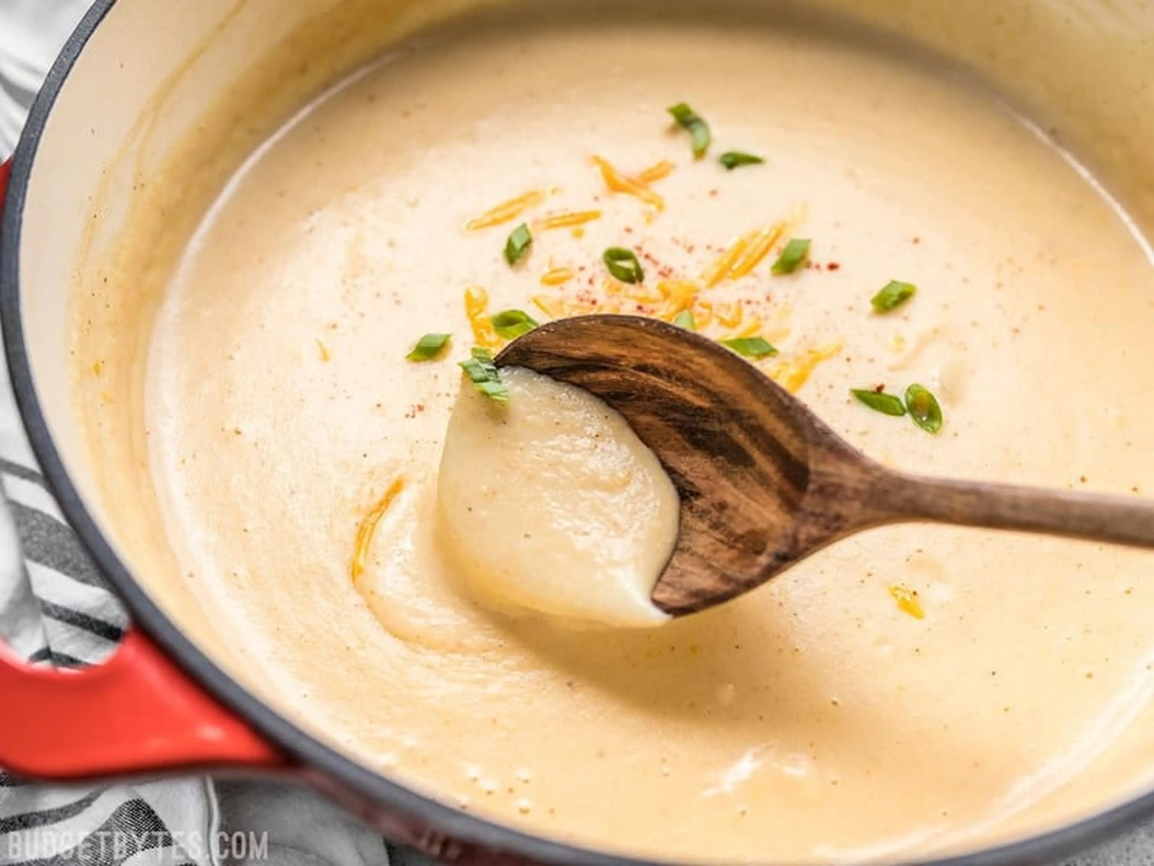 Cheesy Cauliflower and Potato Soup