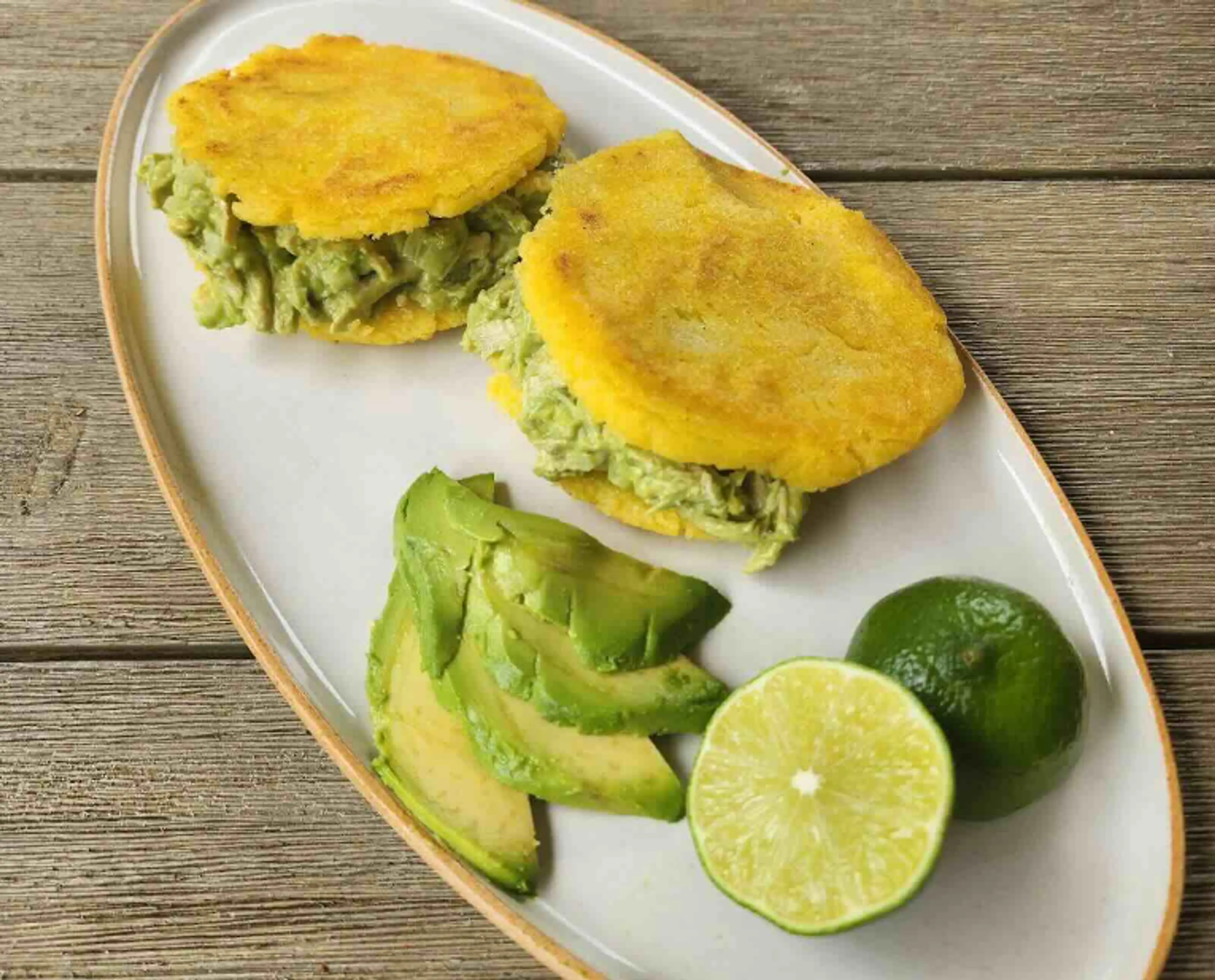 Arepas con Chukar Reina Pepiada