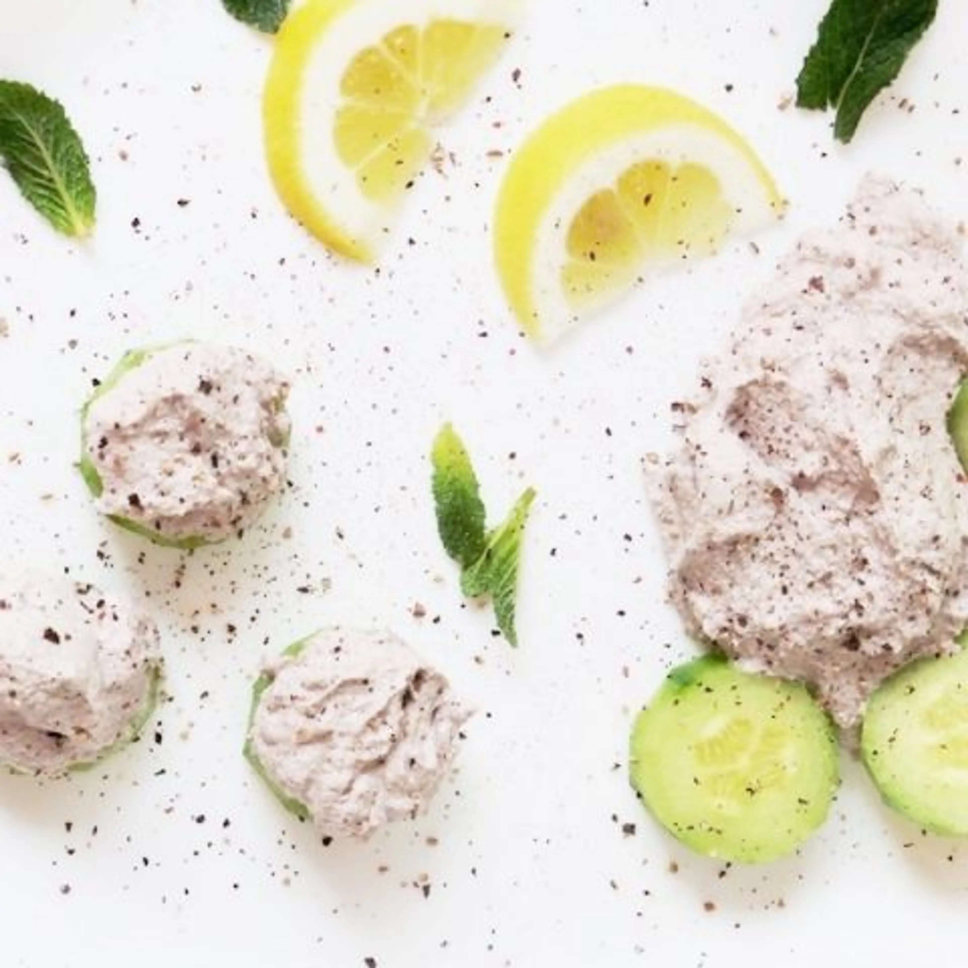 Vegan Paleo Garlicky Cream Cheese With Mint (Tzatziki sub)