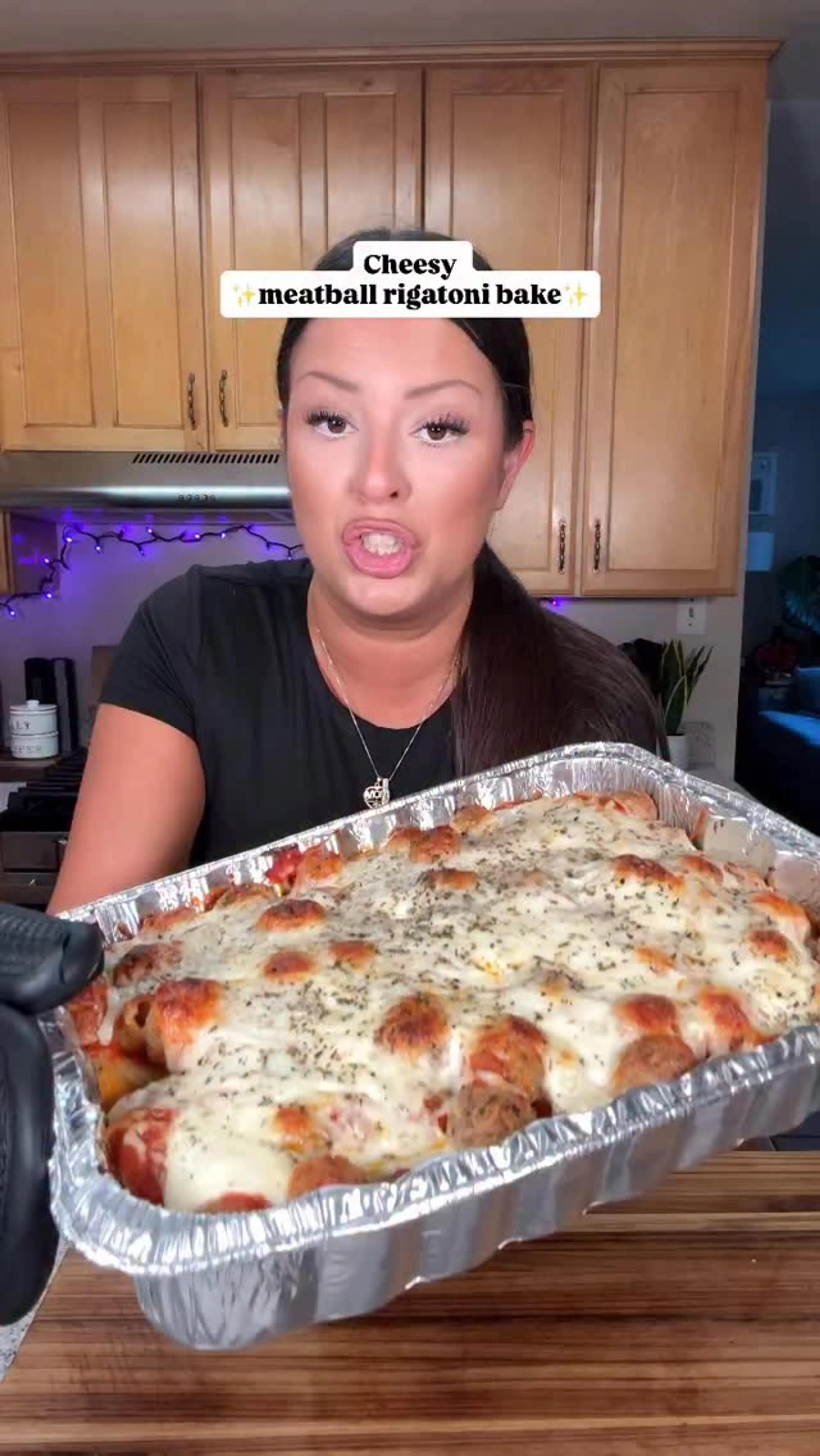 Cheesy Meatball and Rigatoni Bake