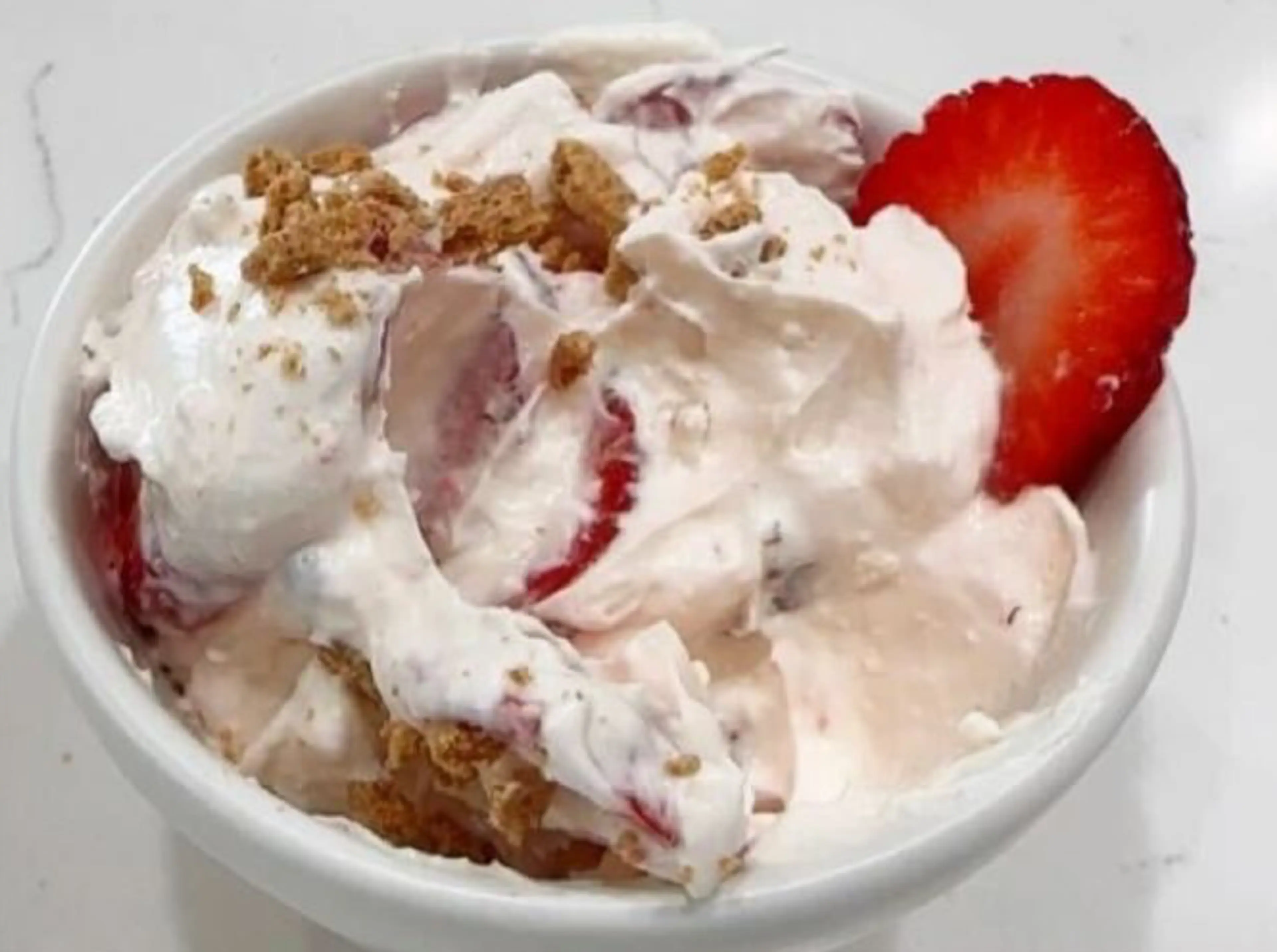 STRAWBERRY CHEESECAKE FLUFF