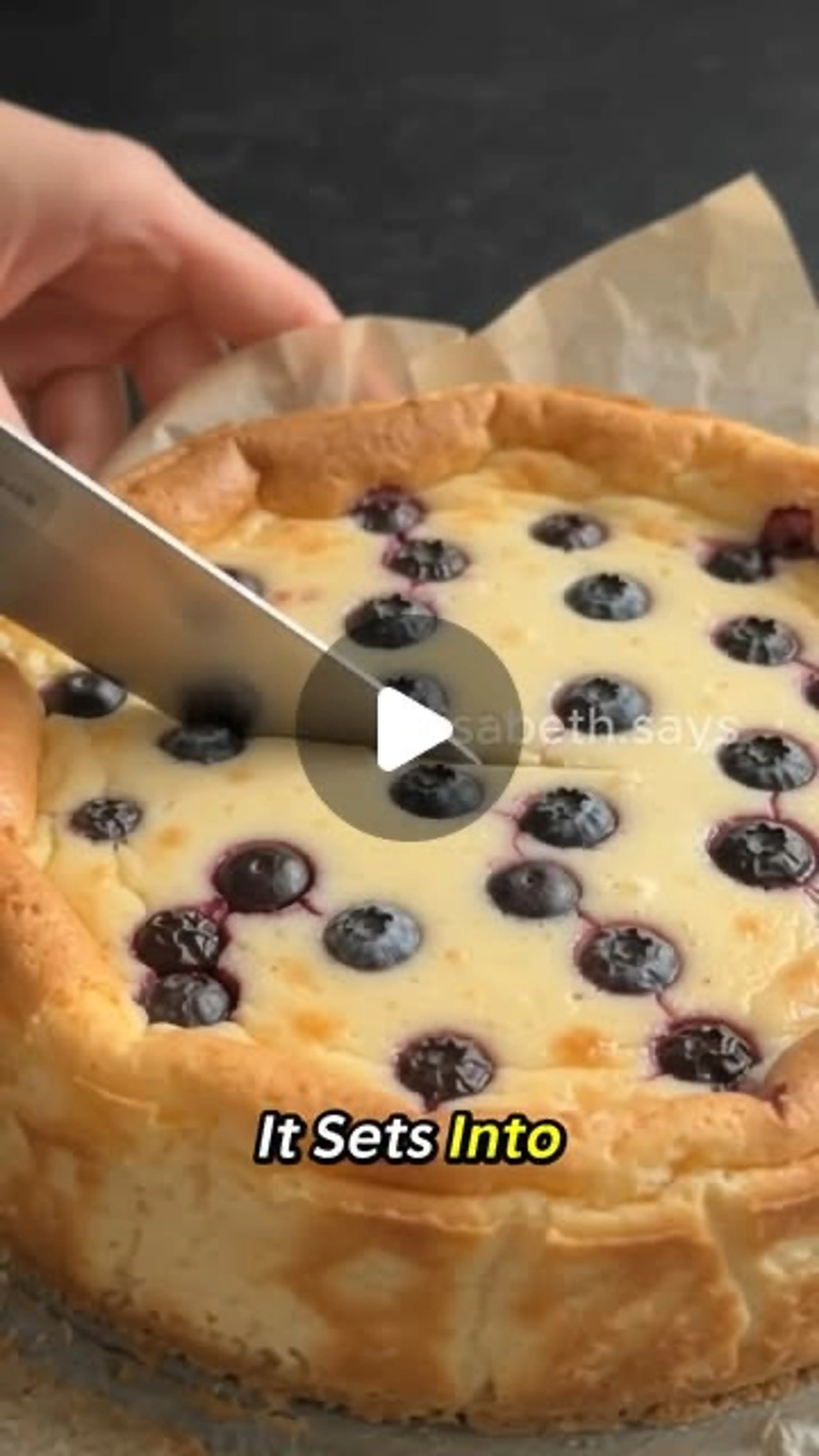 4-ingredient Blueberry Yogurt Cheesecake