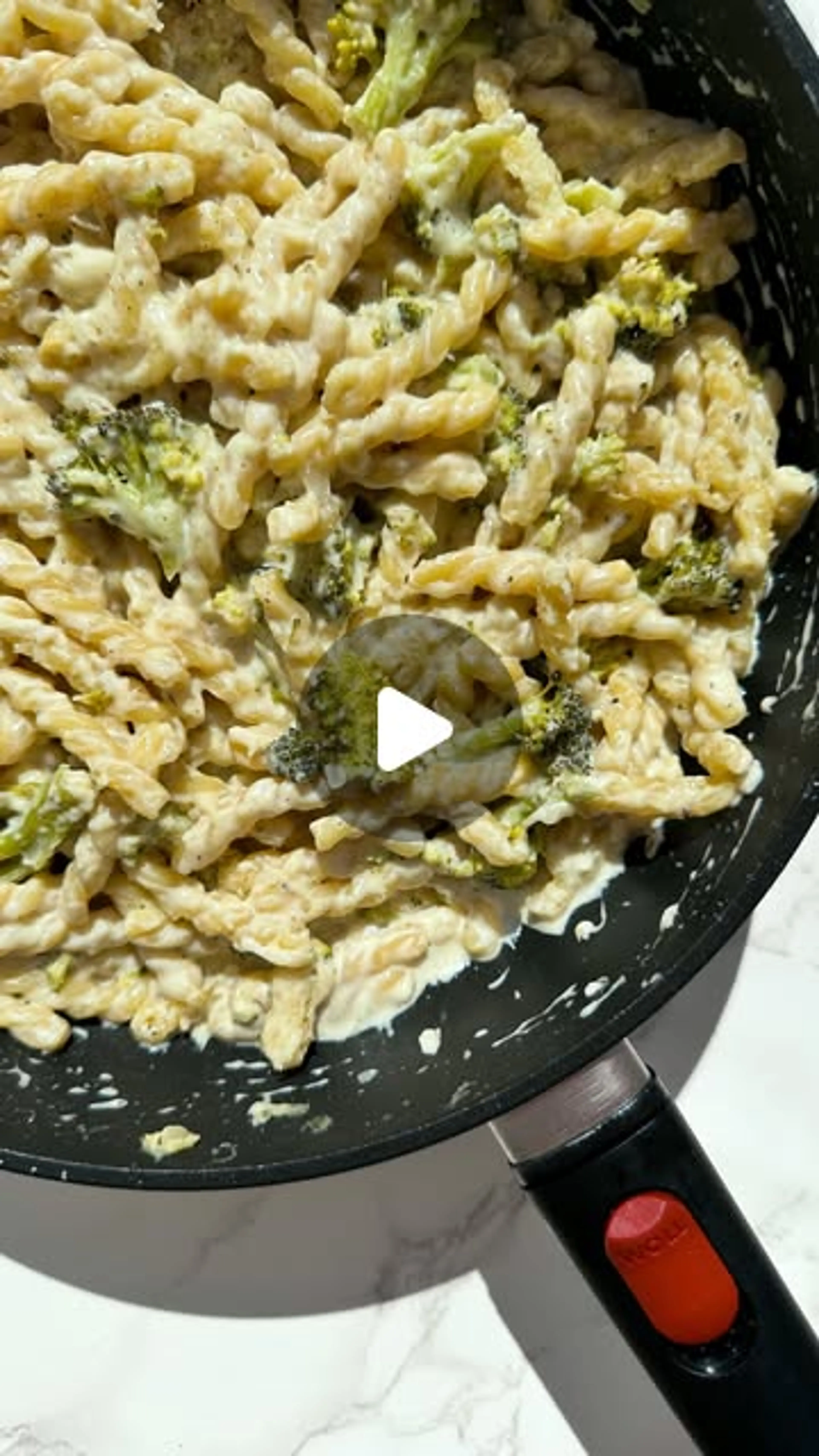 Delicious Creamy Broccoli Pasta