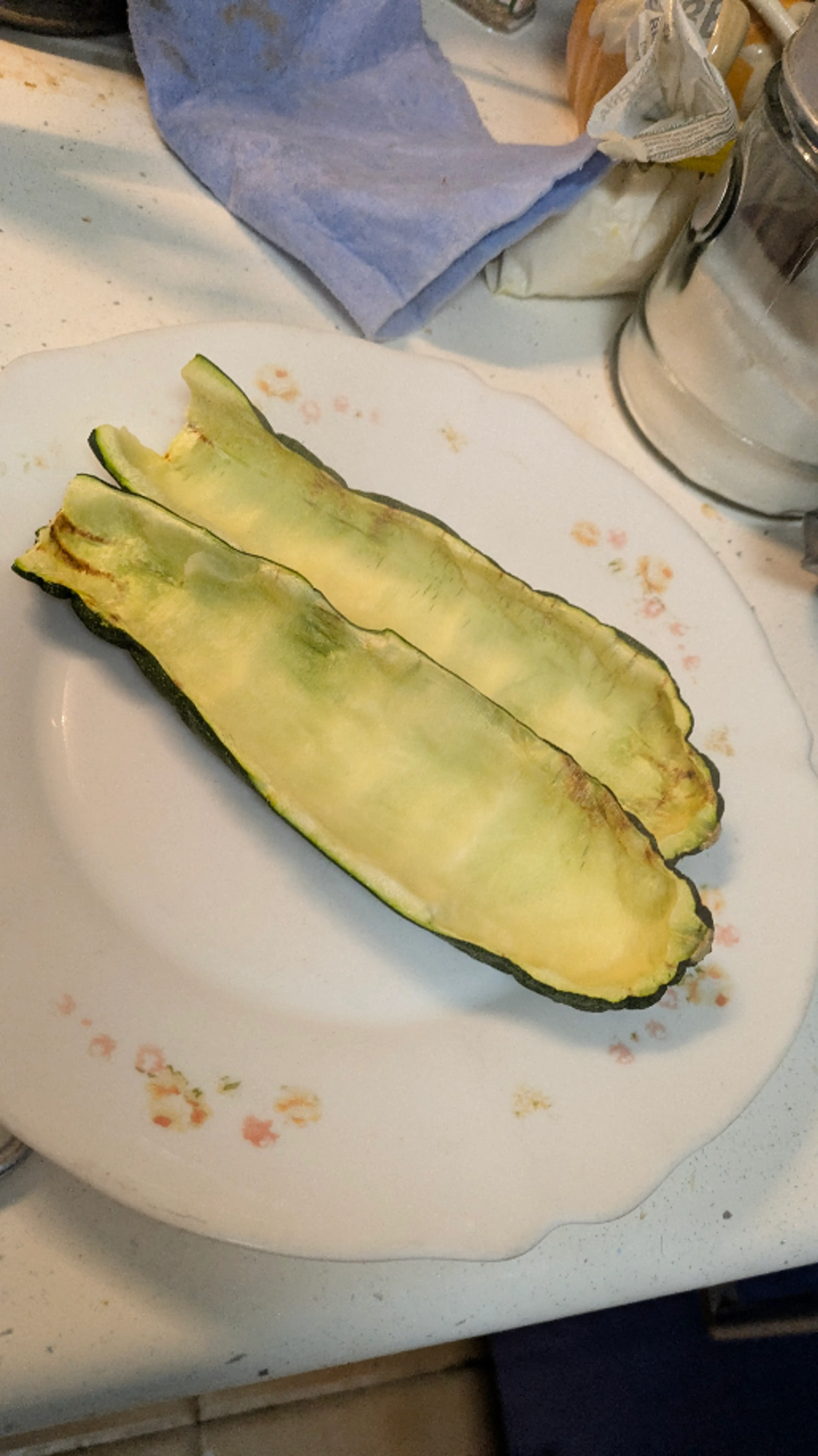 Calabacines Rellenos De Atún