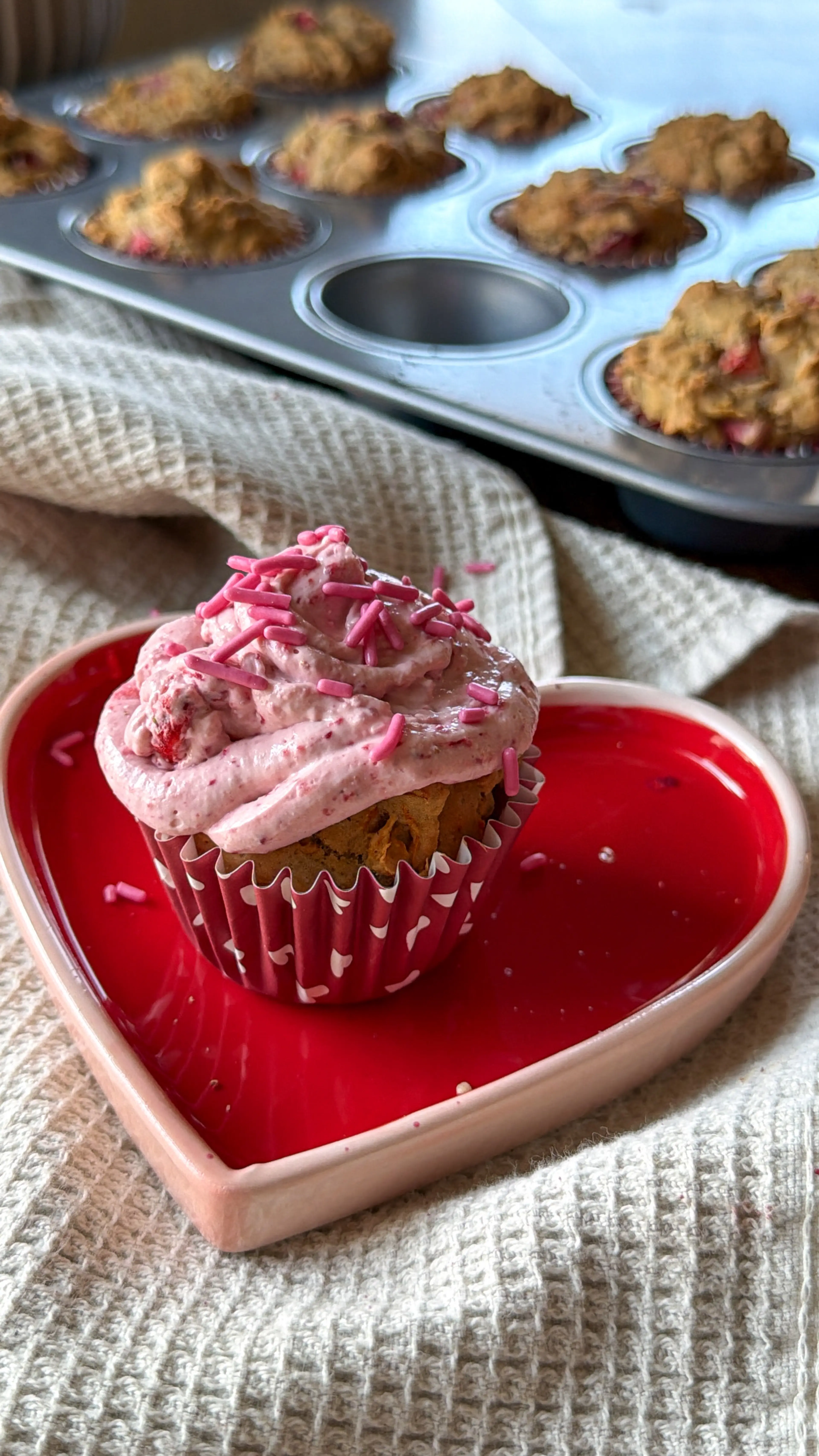 Strawberry Cream Cheese Icing (low or no added sugar!)