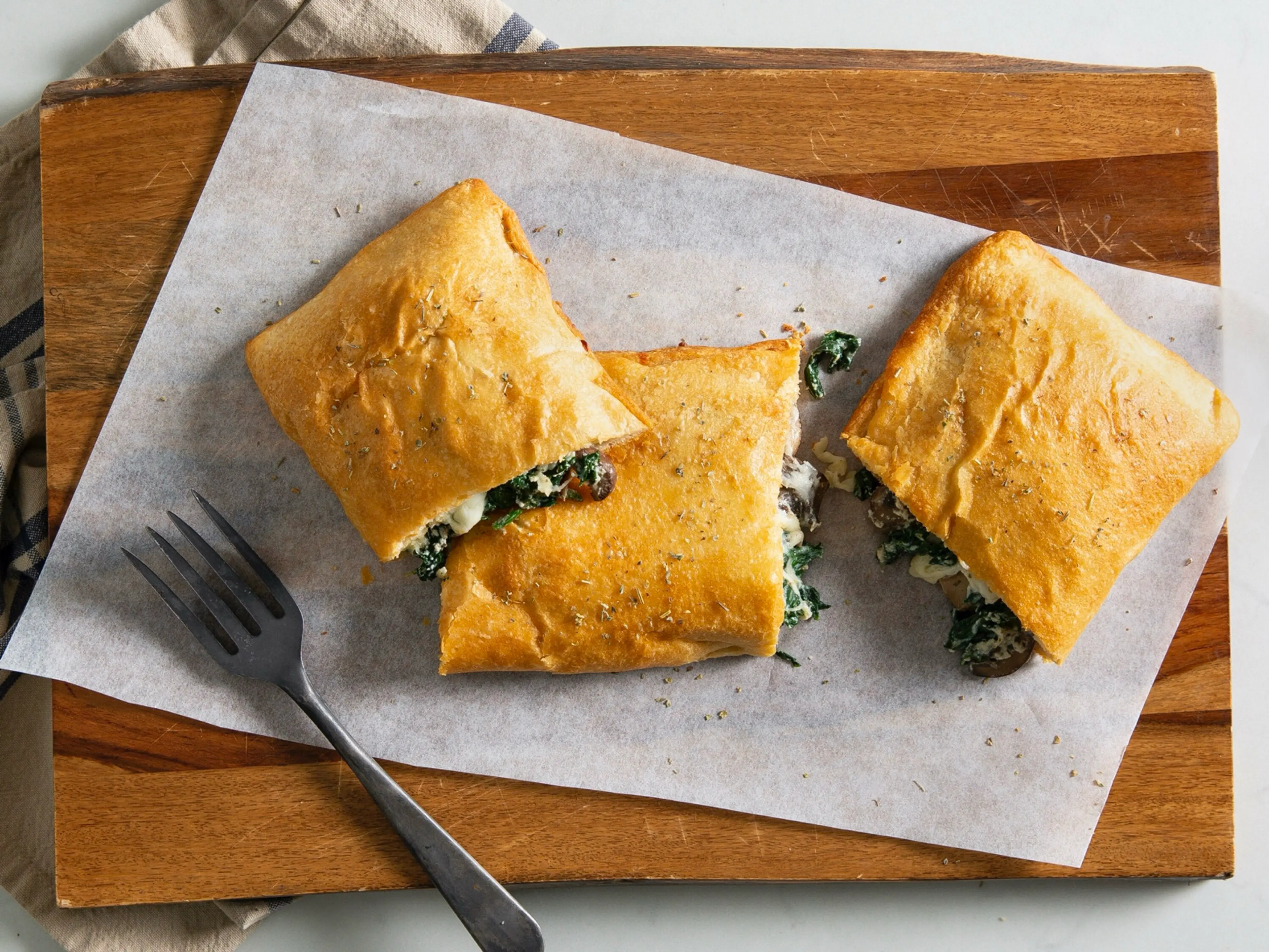 Cheesy Spinach-Mushroom Crescents