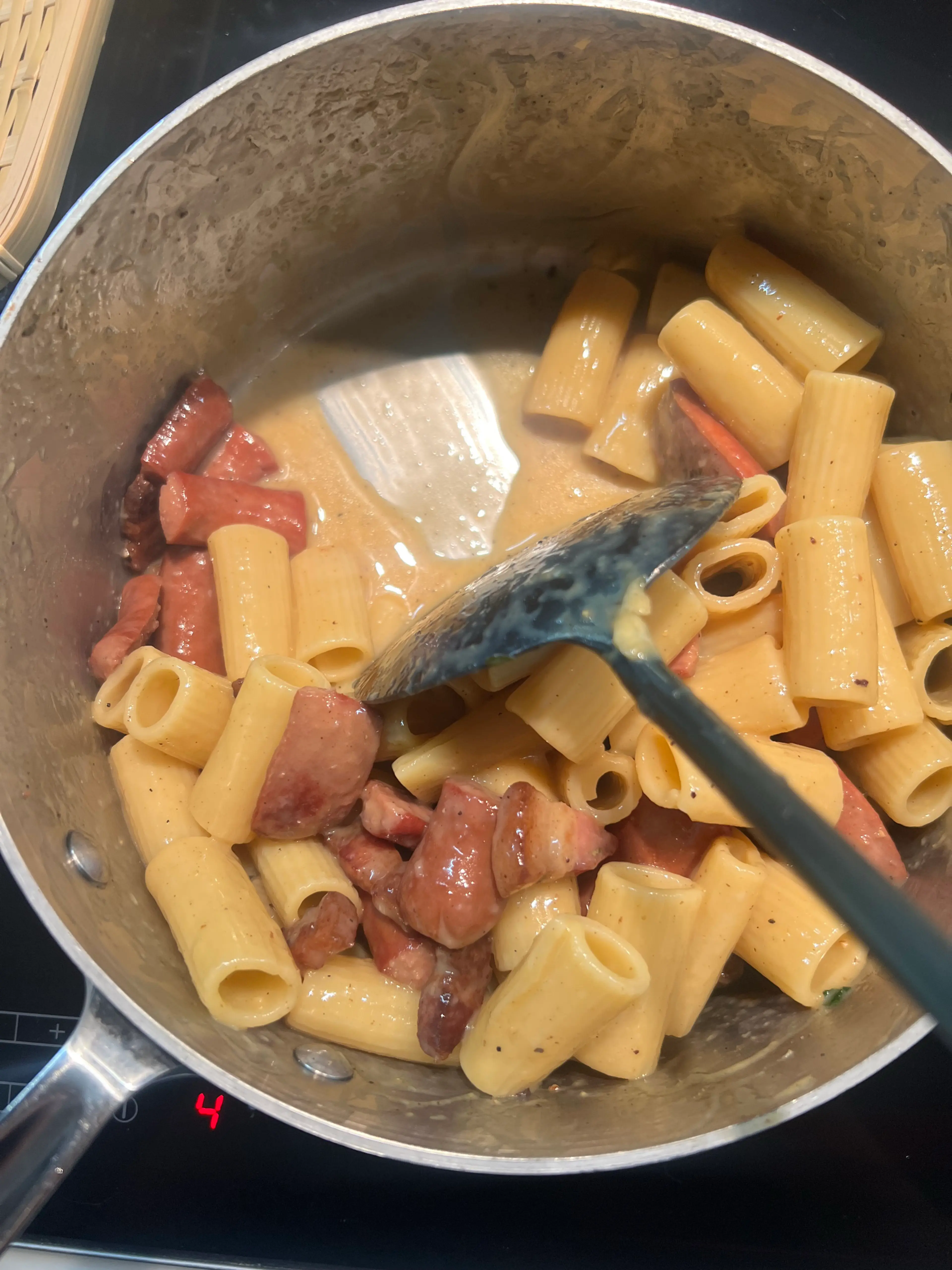 Hotdog Carbonara