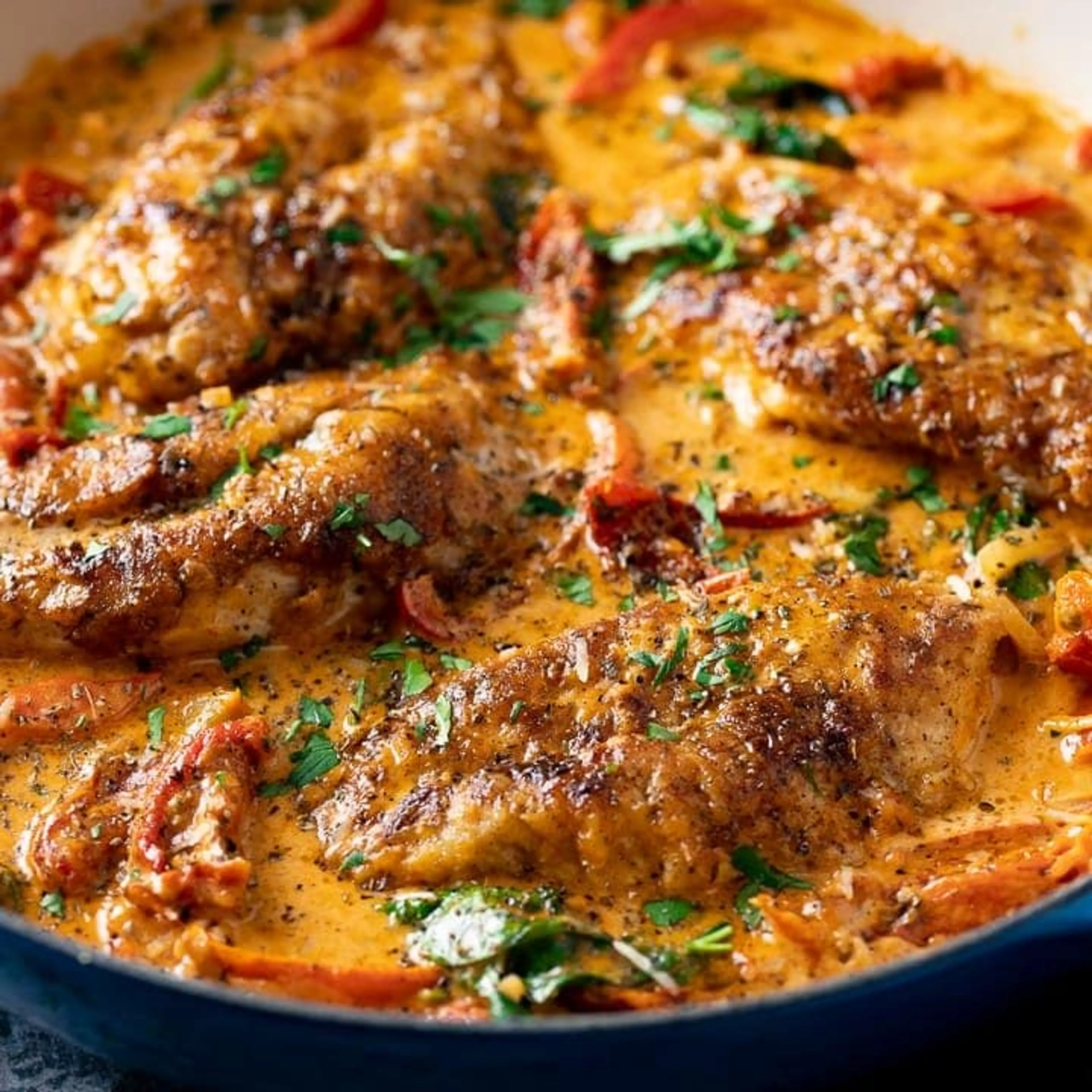 Tuscan Chicken in Creamy Sun Dried Tomato Sauce