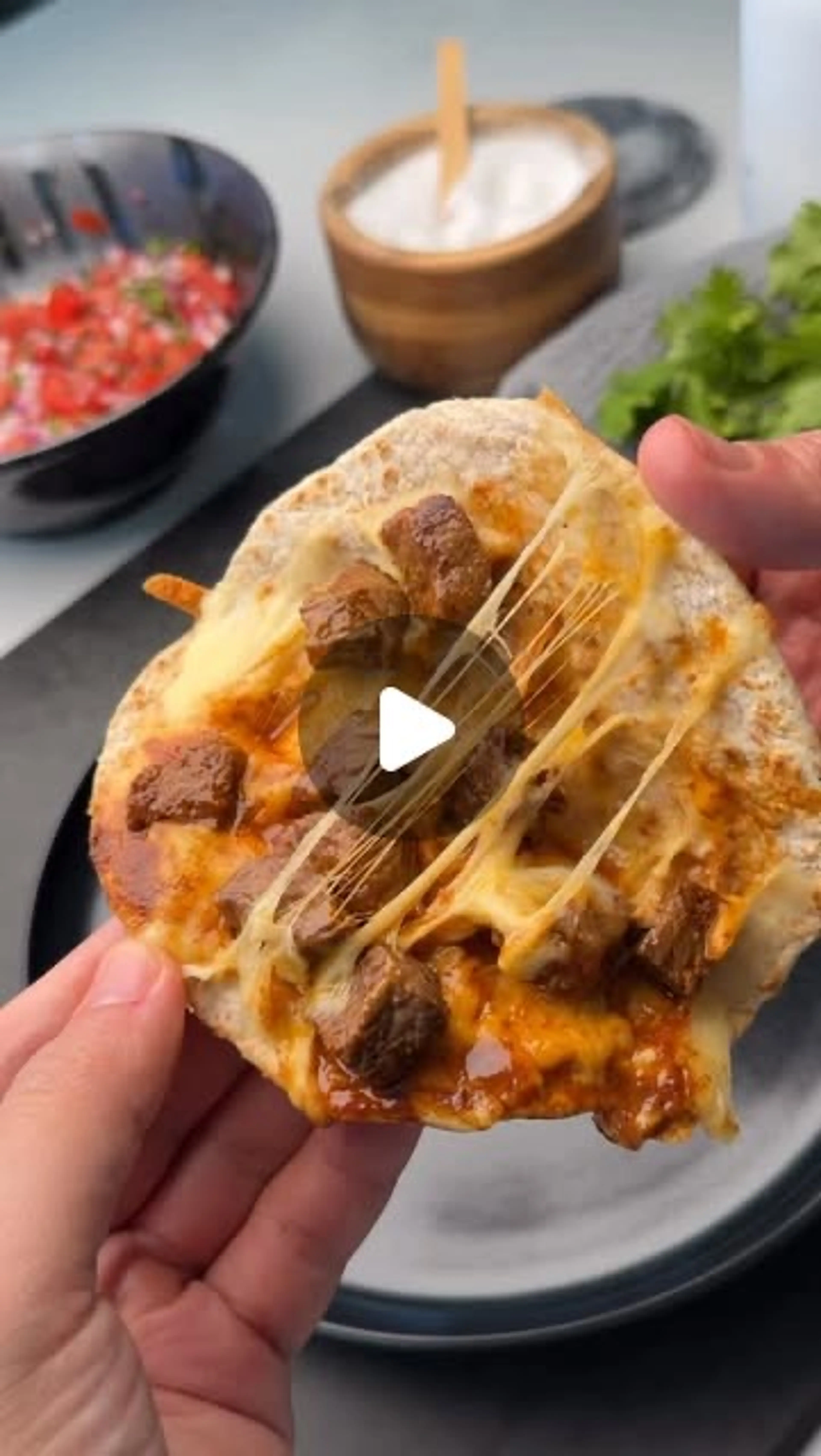 These Cheesy Chipotle Steak Tacos