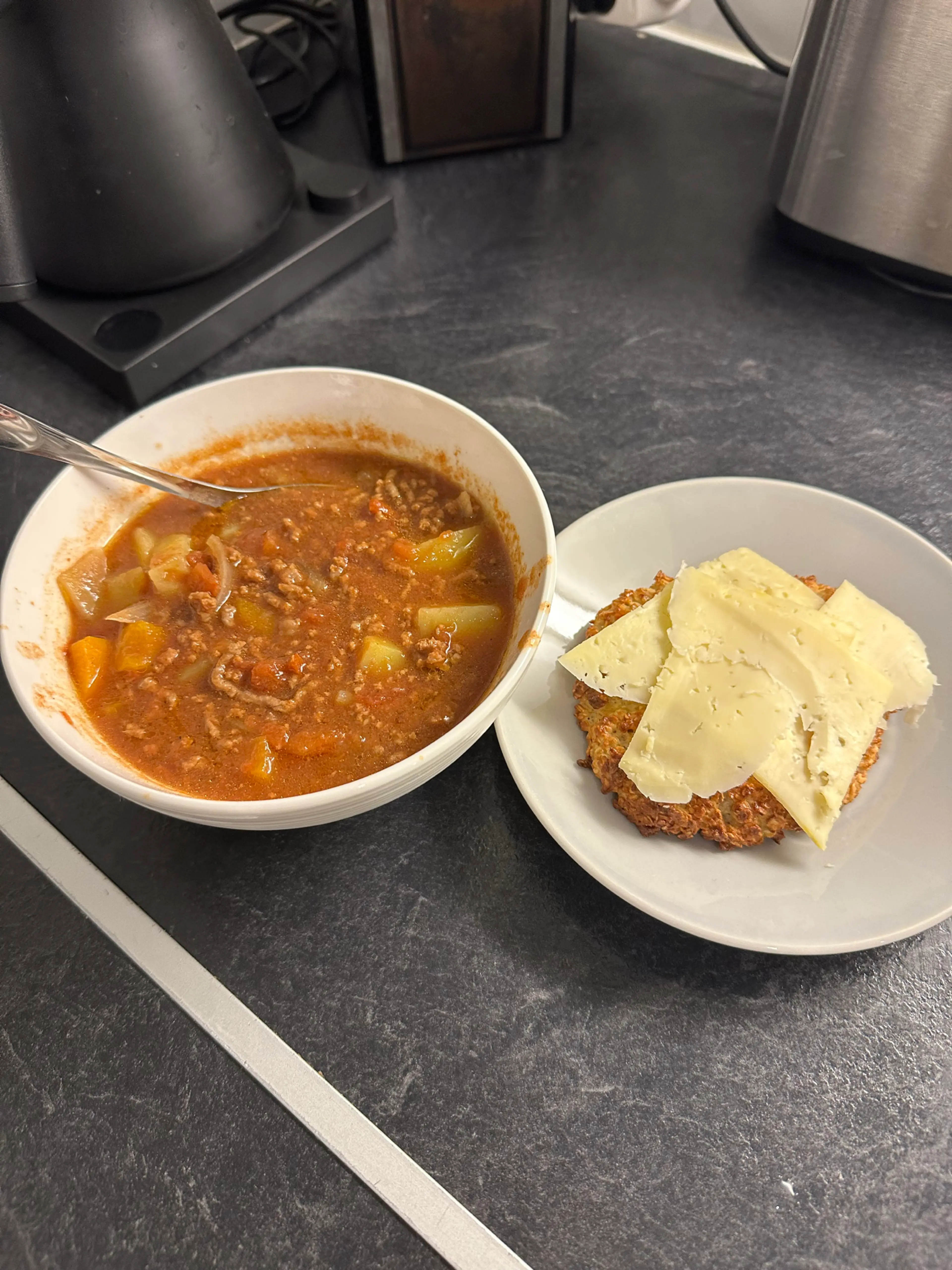 Gulaschmaletköttsoppa