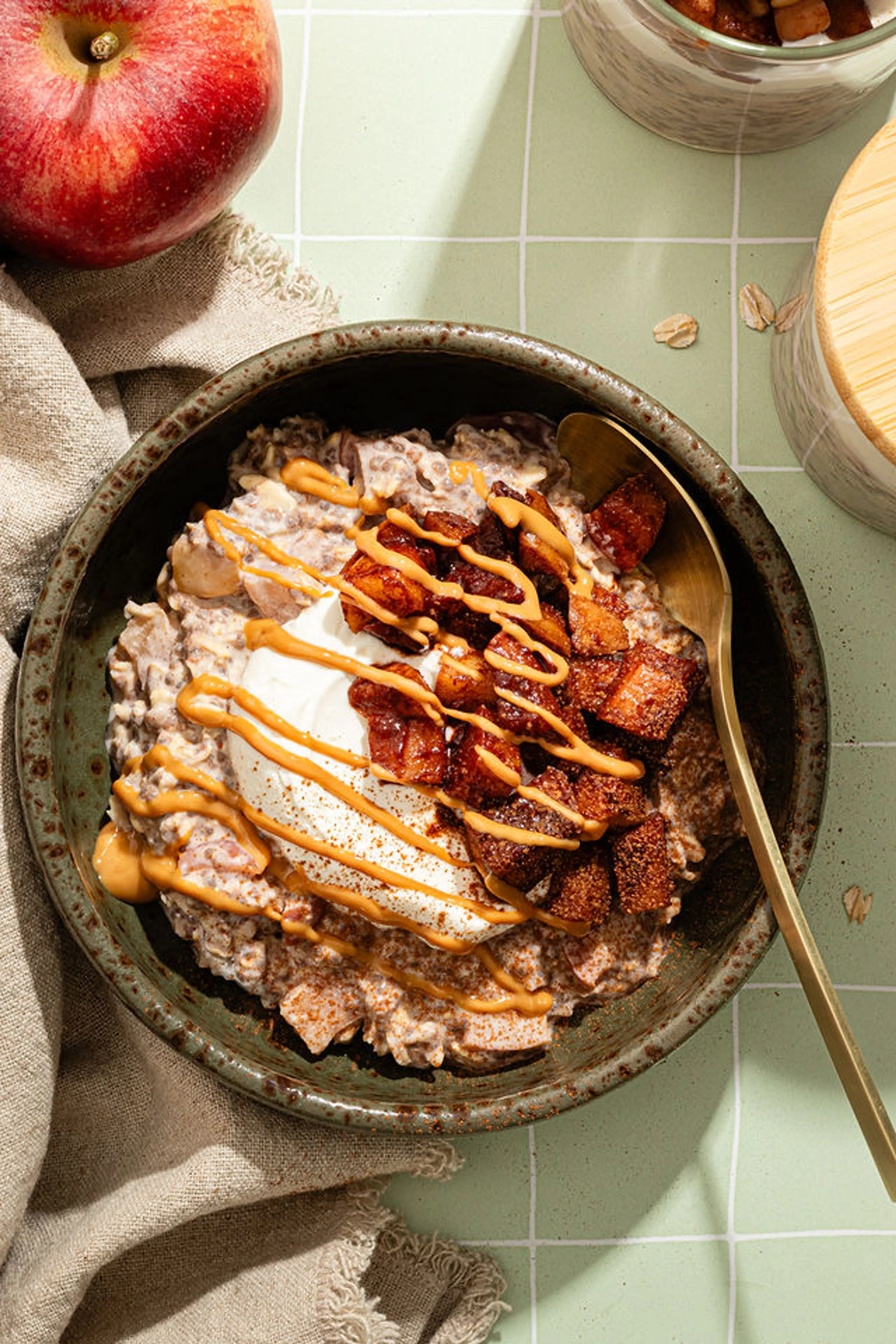 APPLE PIE OVERNIGHT OATS