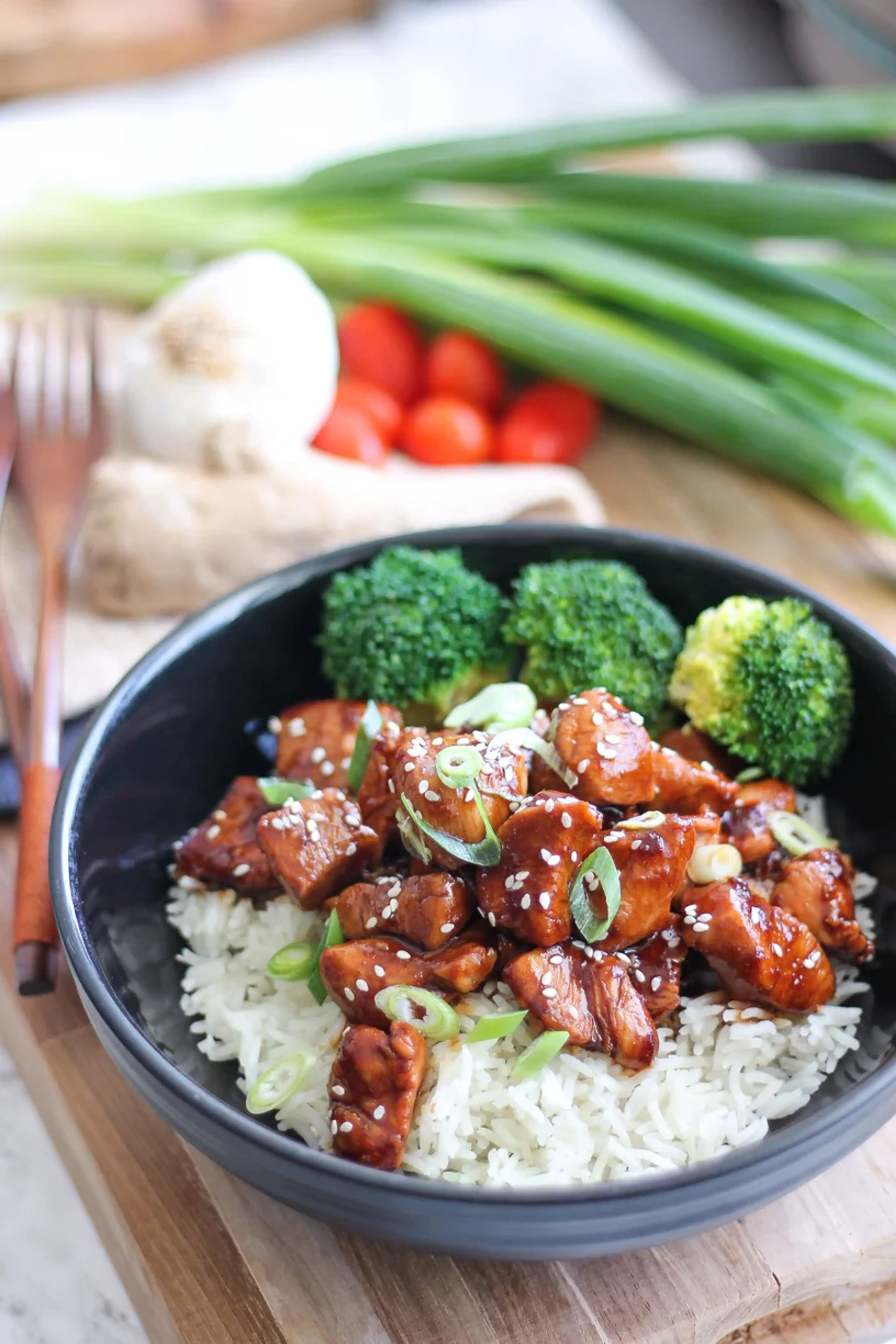 Sticky Knoflook Sesam Kip (met rijst en broccoli)