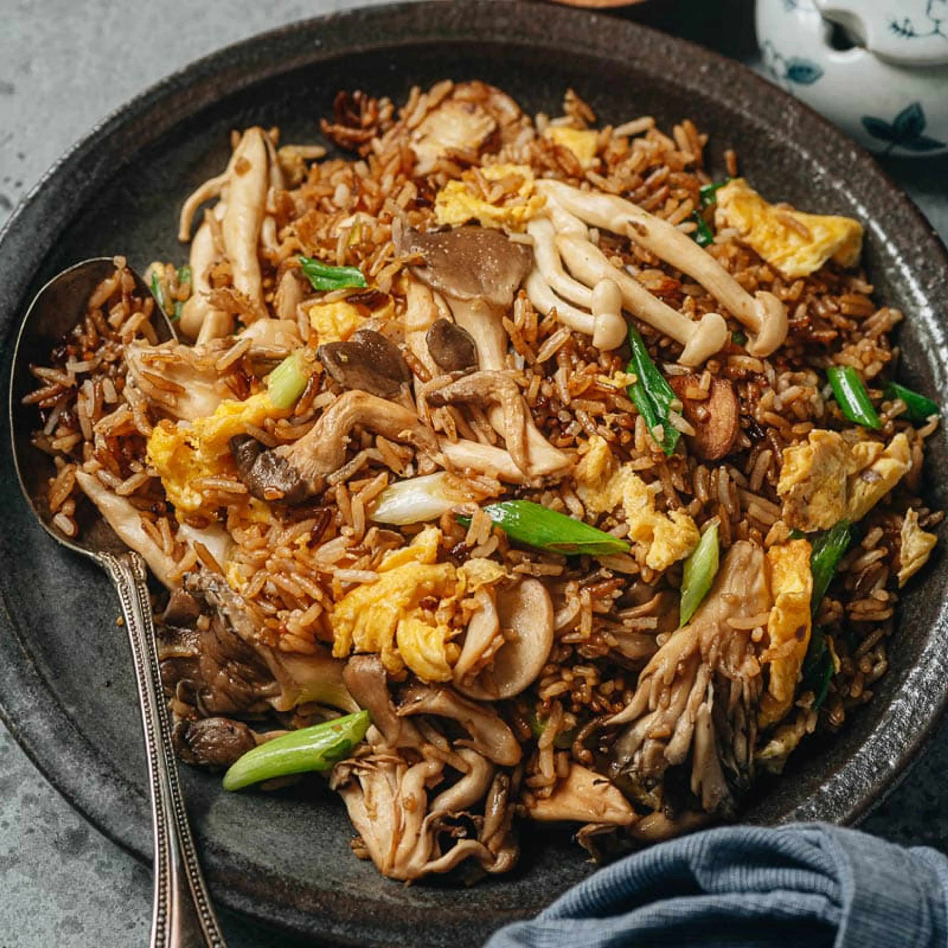 Mushroom Fried Rice (蘑菇炒饭)