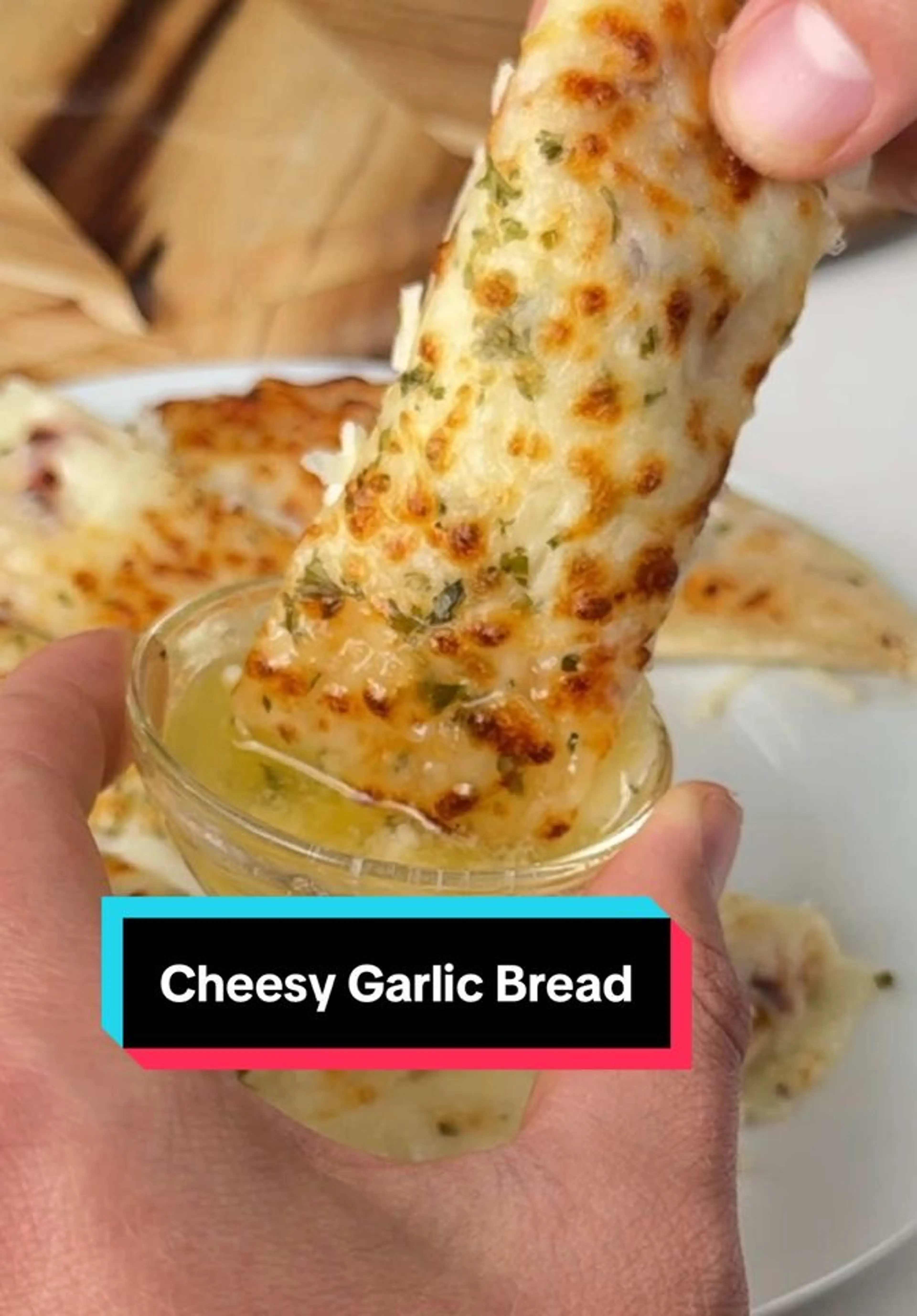 Say “yum” If You Would Eat This Cheesy Garlic Bread | Umami