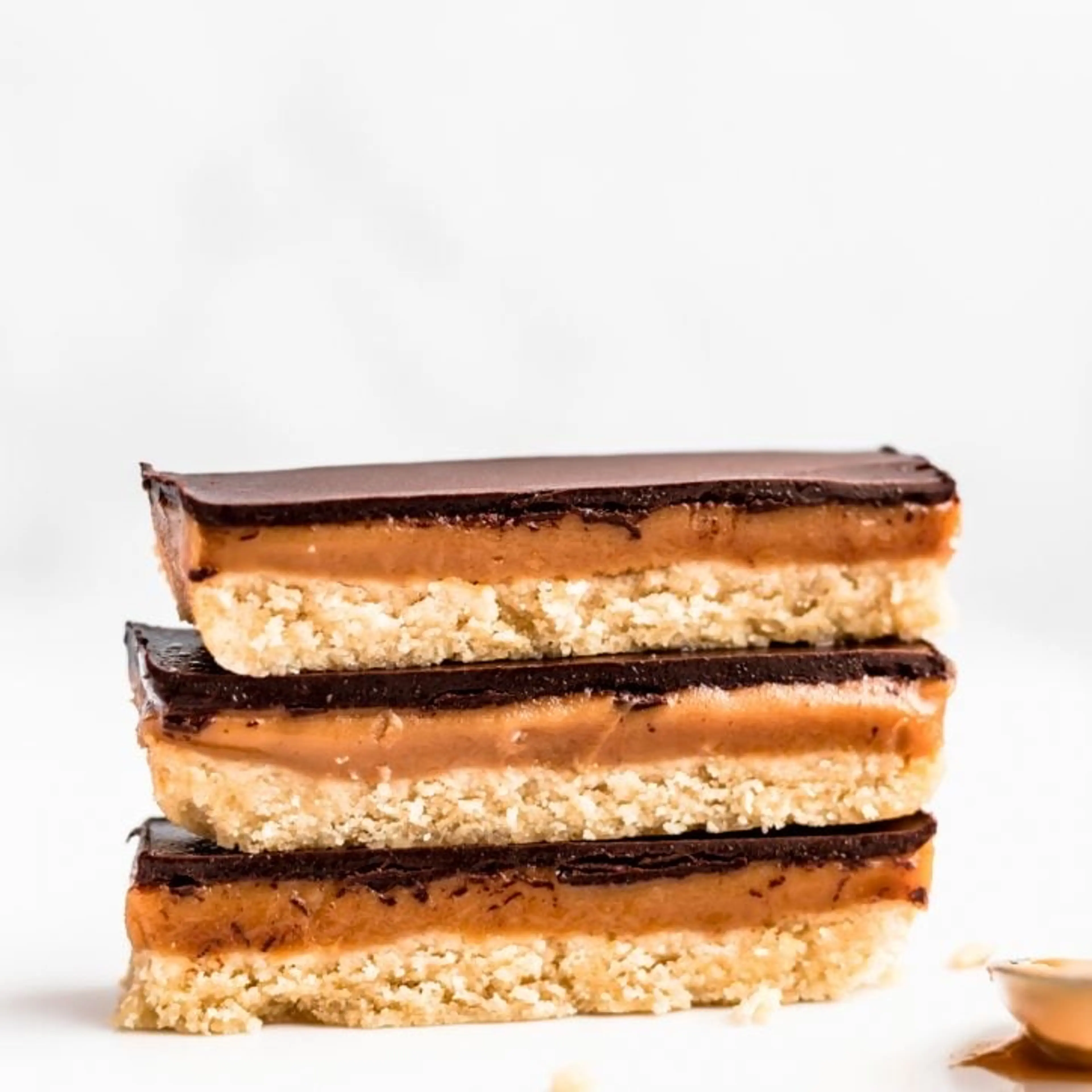 Healthy Peanut Butter Twix Bars (vegan & gluten free)
