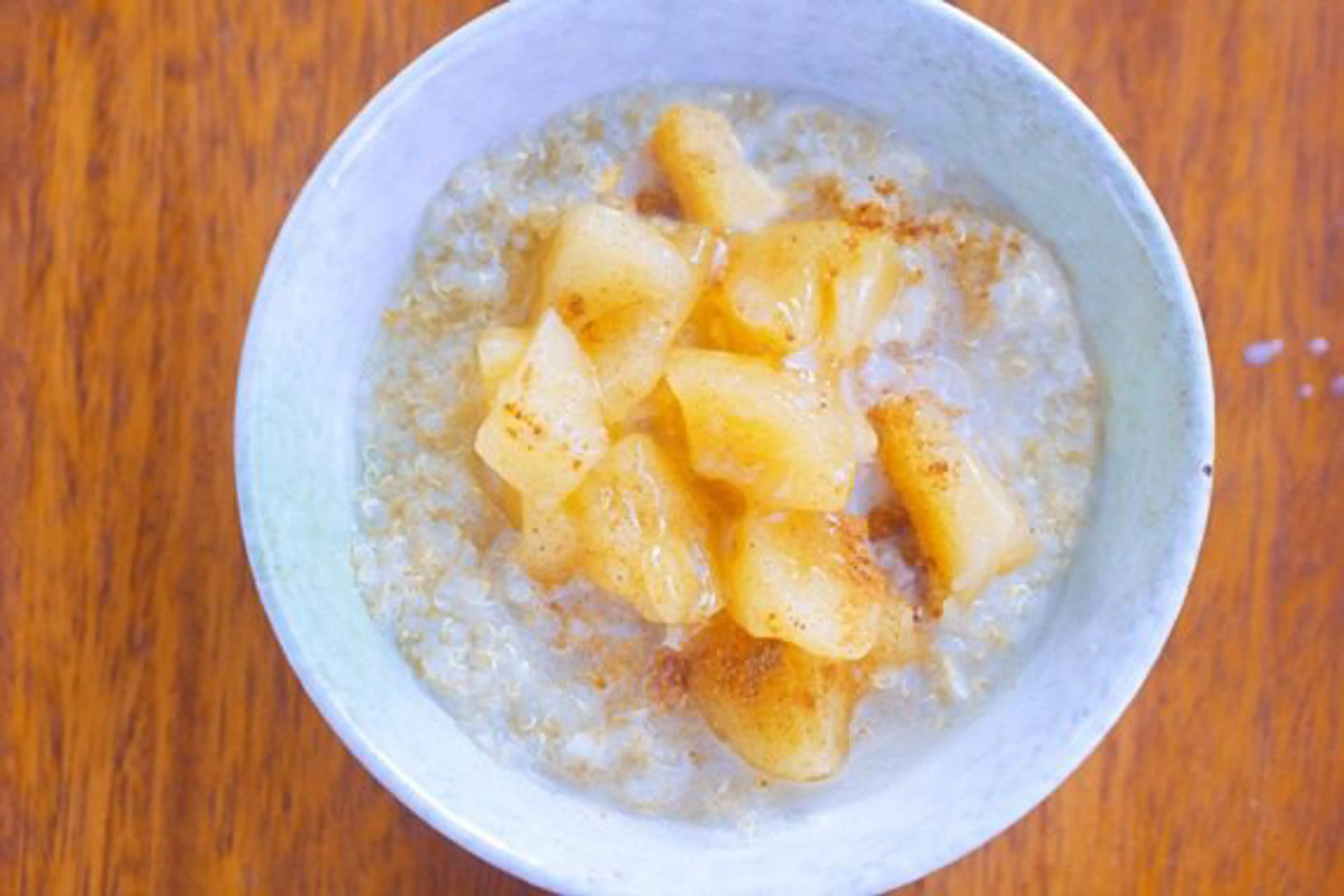 Apple Pie Quinoa Breakfast Bowls