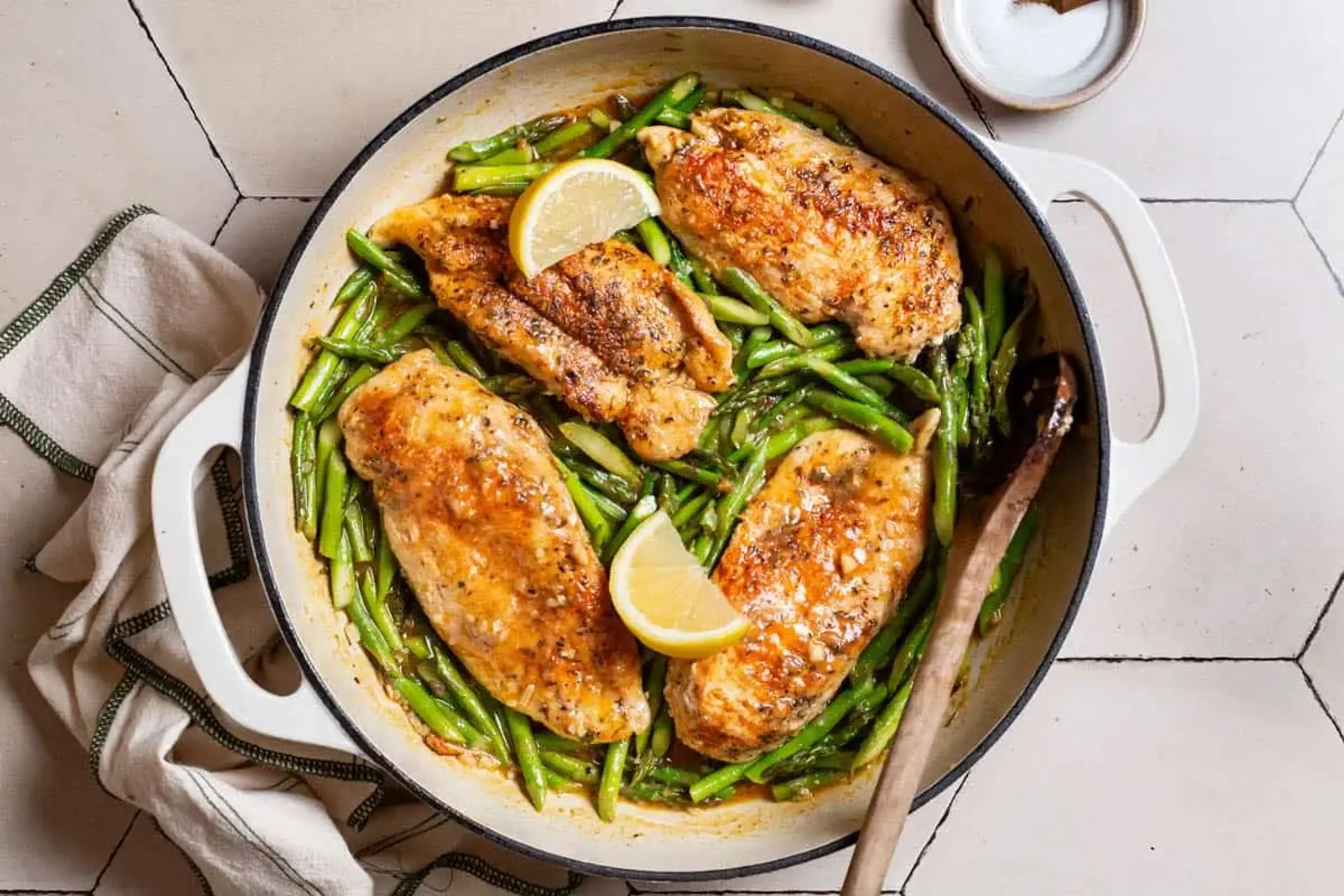 One-Pan Chicken and Asparagus Skillet Dinner